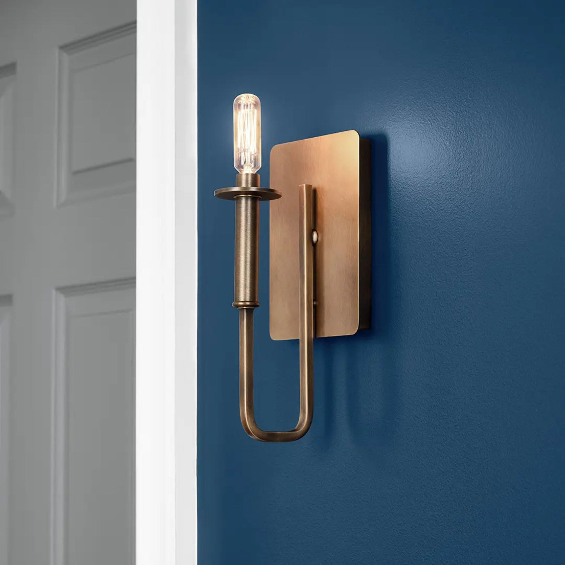 Kichler Lighting - Alden 5" Wall Sconce, Natural Brass Finish | Bees Lighting
