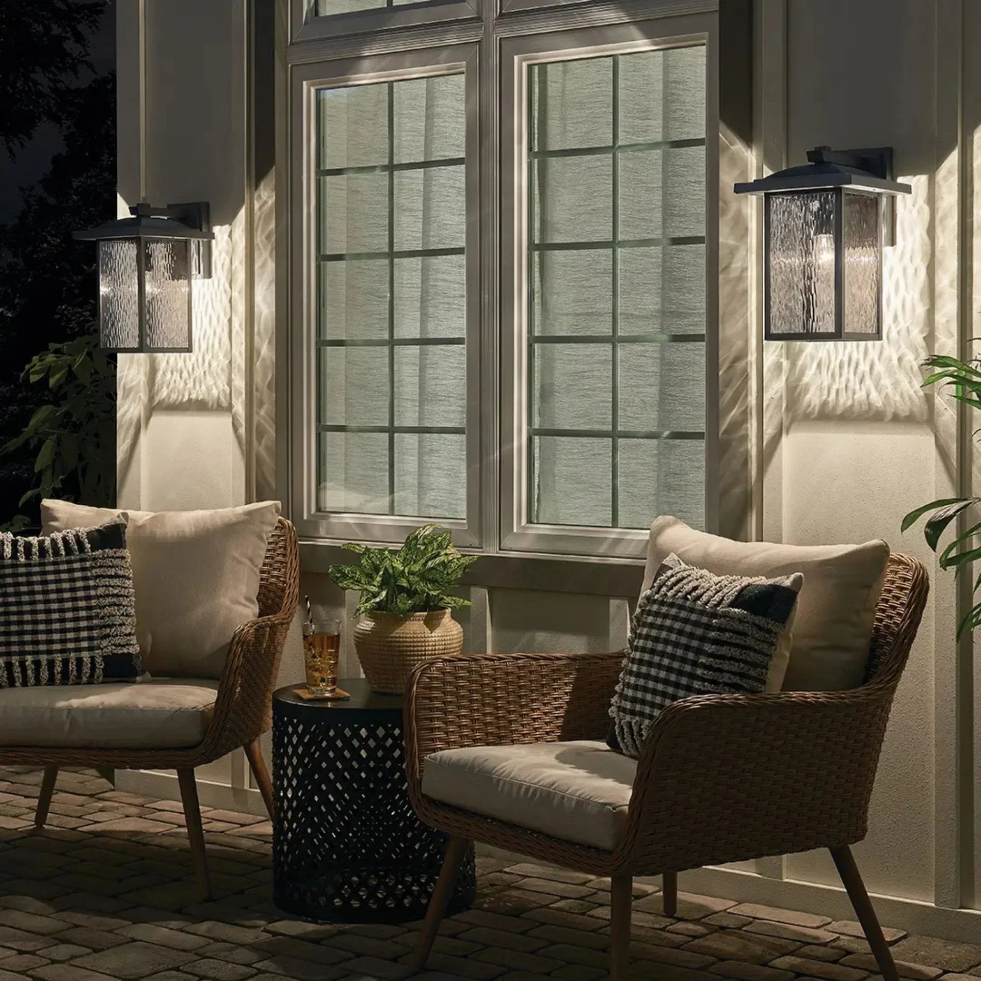 Kichler Capanna 16 in. Outdoor Wall Sconce, Textured Black with Clear Water Glass