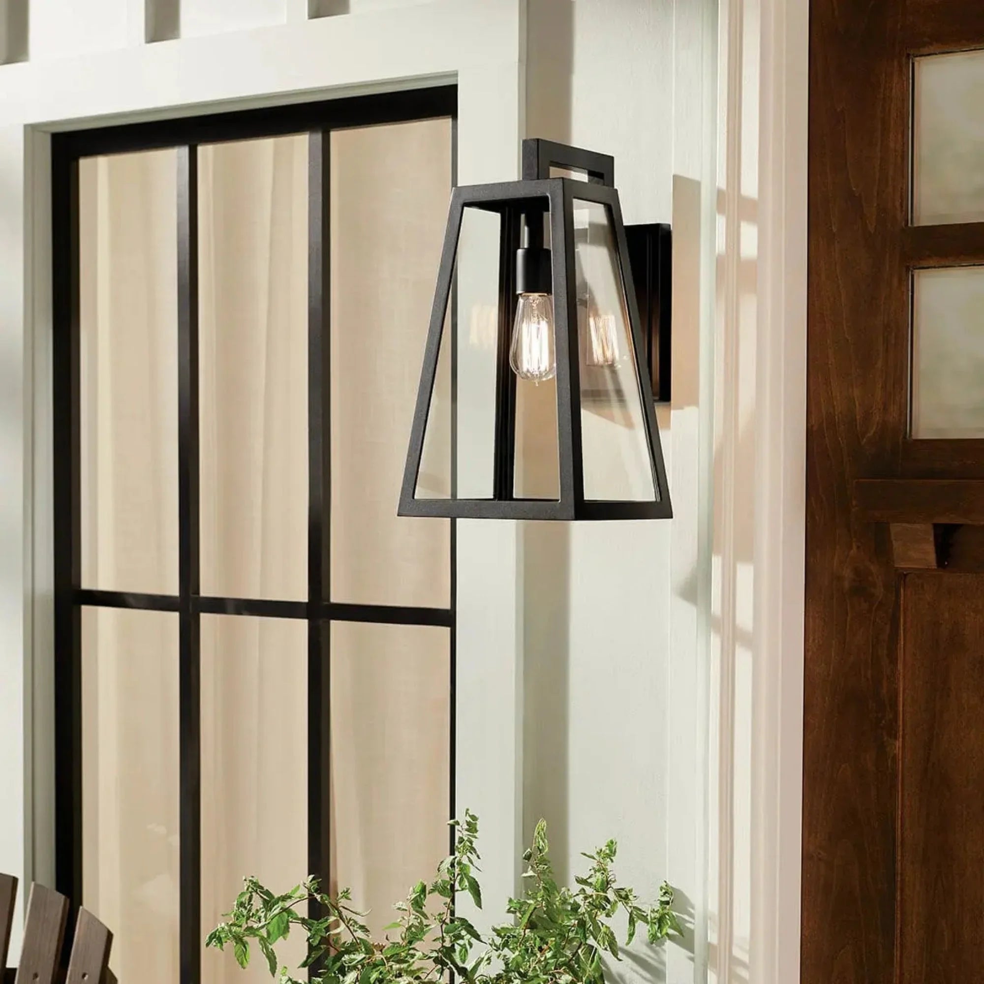 Kichler Delison 16.75 in. Outdoor Sconce, Black with Clear Tempered Glass