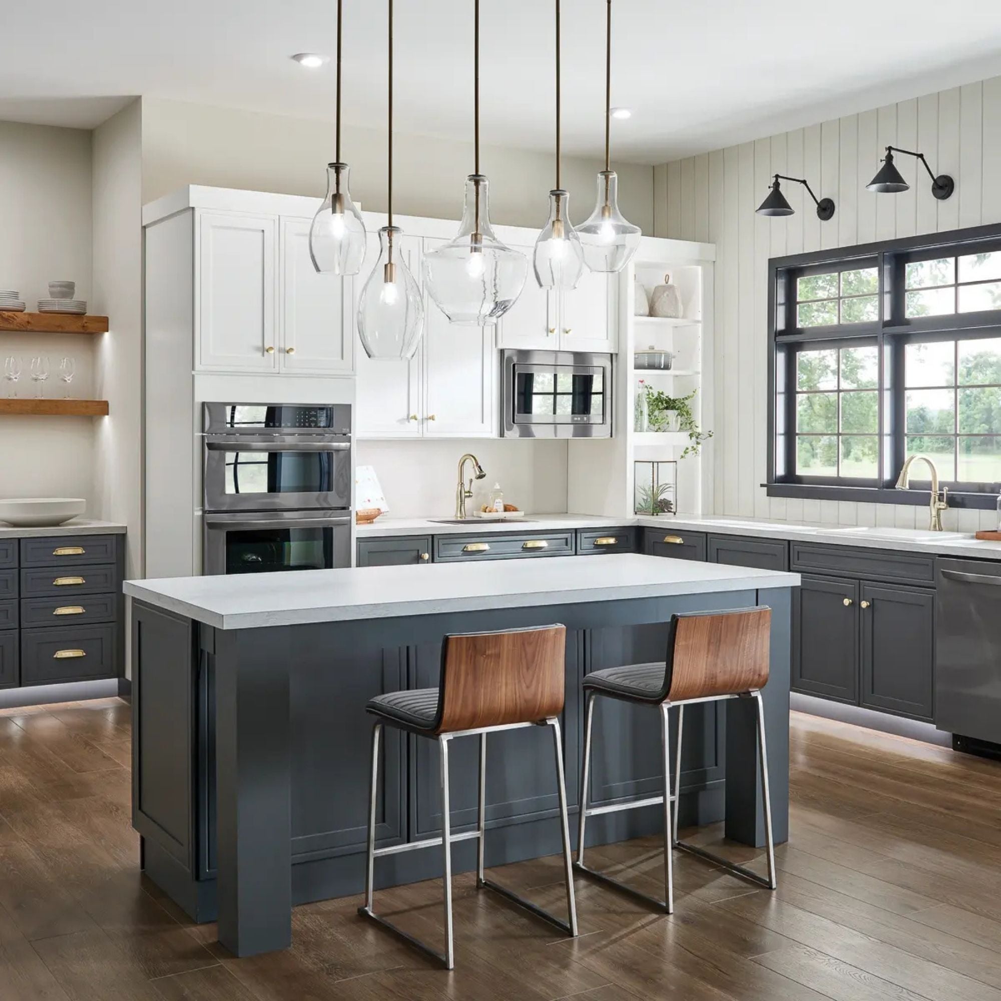 Everly 9" Pendant, Natural Brass Finish, Clear Seeded Glass