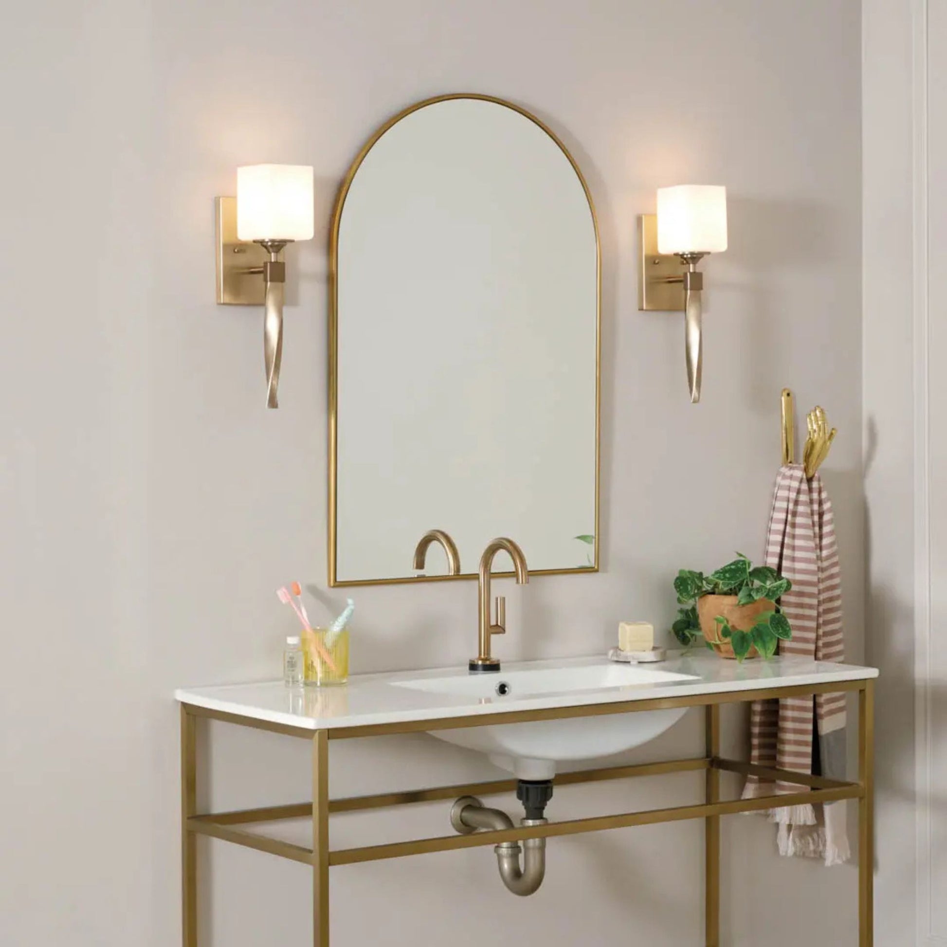 Kichler Lighting - Marette 5" Wall Sconce, Champagne Bronze Finish | Bees Lighting