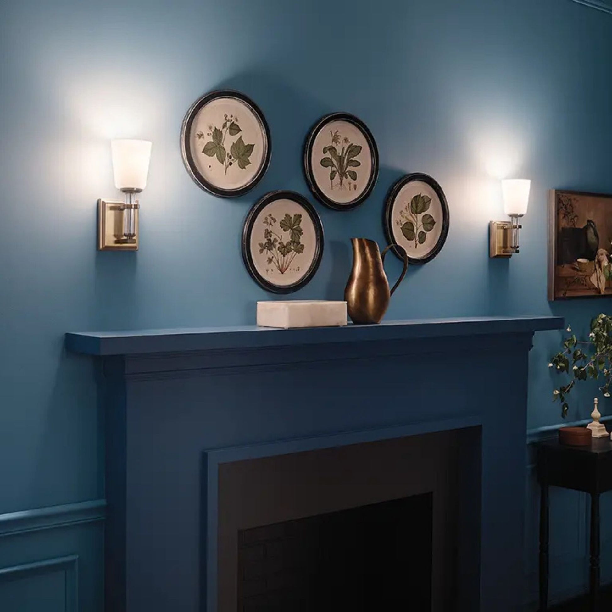 Kichler Lighting - Rosalind 5" Wall Sconce, Brushed Natural Brass Finish | Bees Lighting