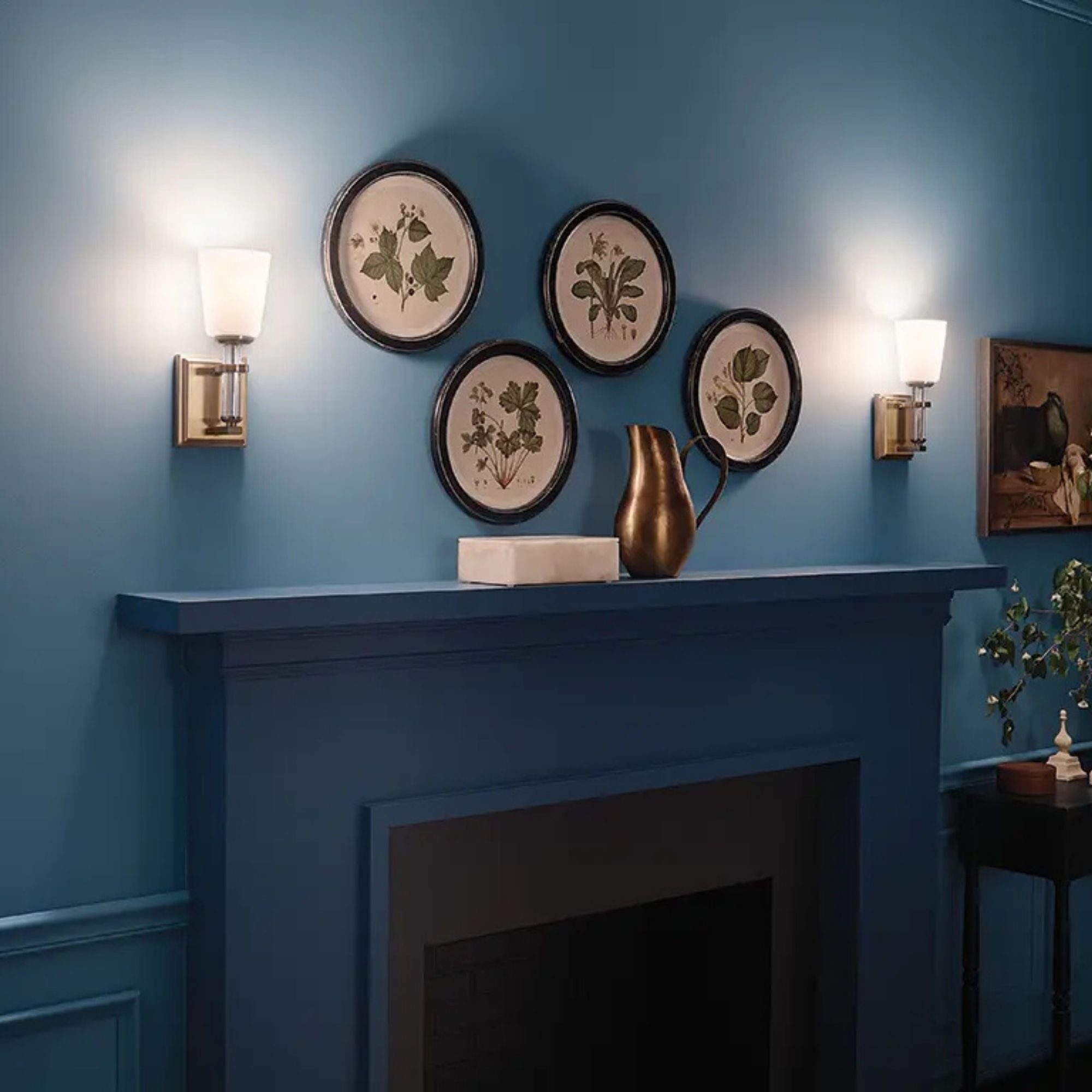 Kichler Lighting - Rosalind 5" Wall Sconce, Brushed Natural Brass Finish | Bees Lighting