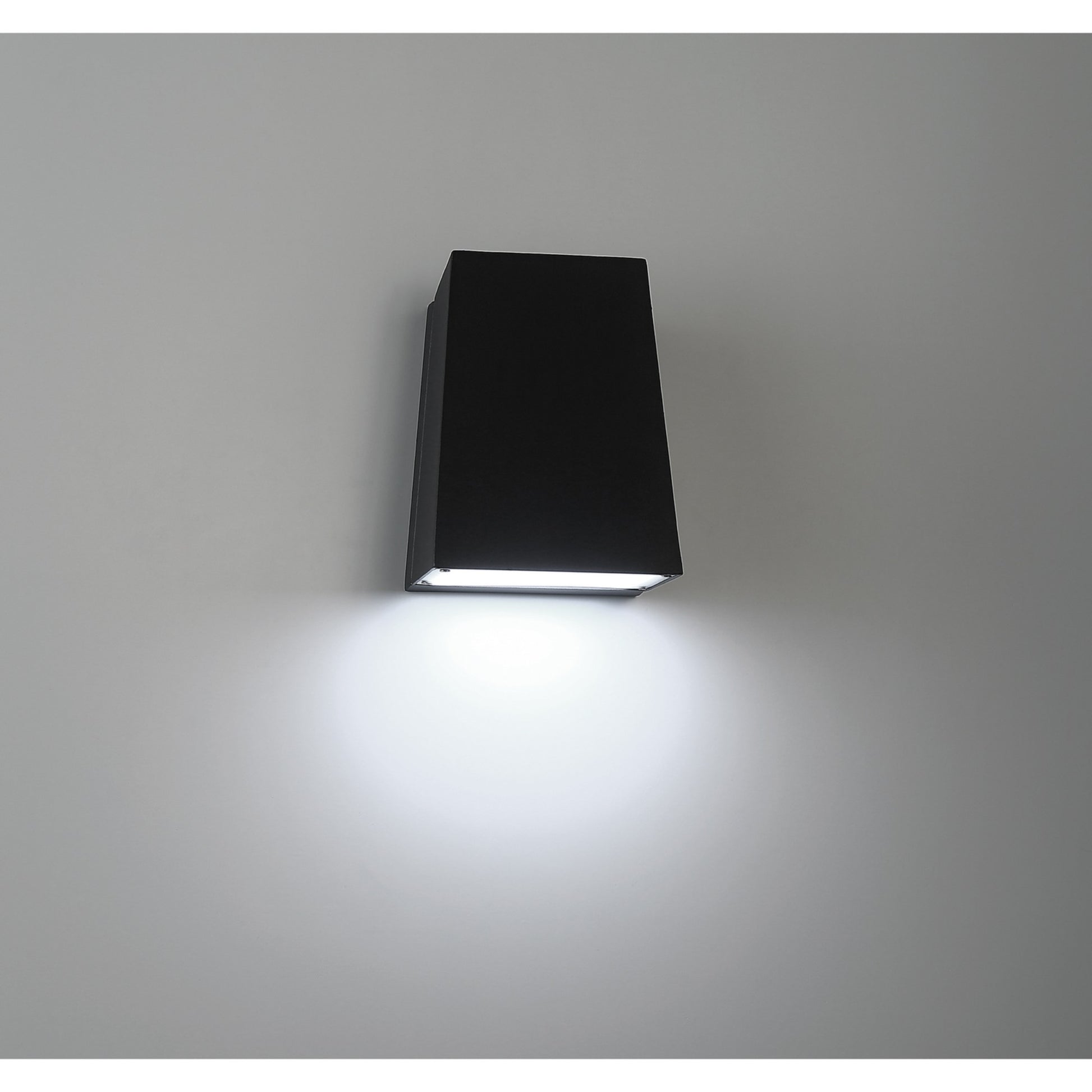 Edge 7" LED Wall Sconce, Black Finish - Bees Lighting