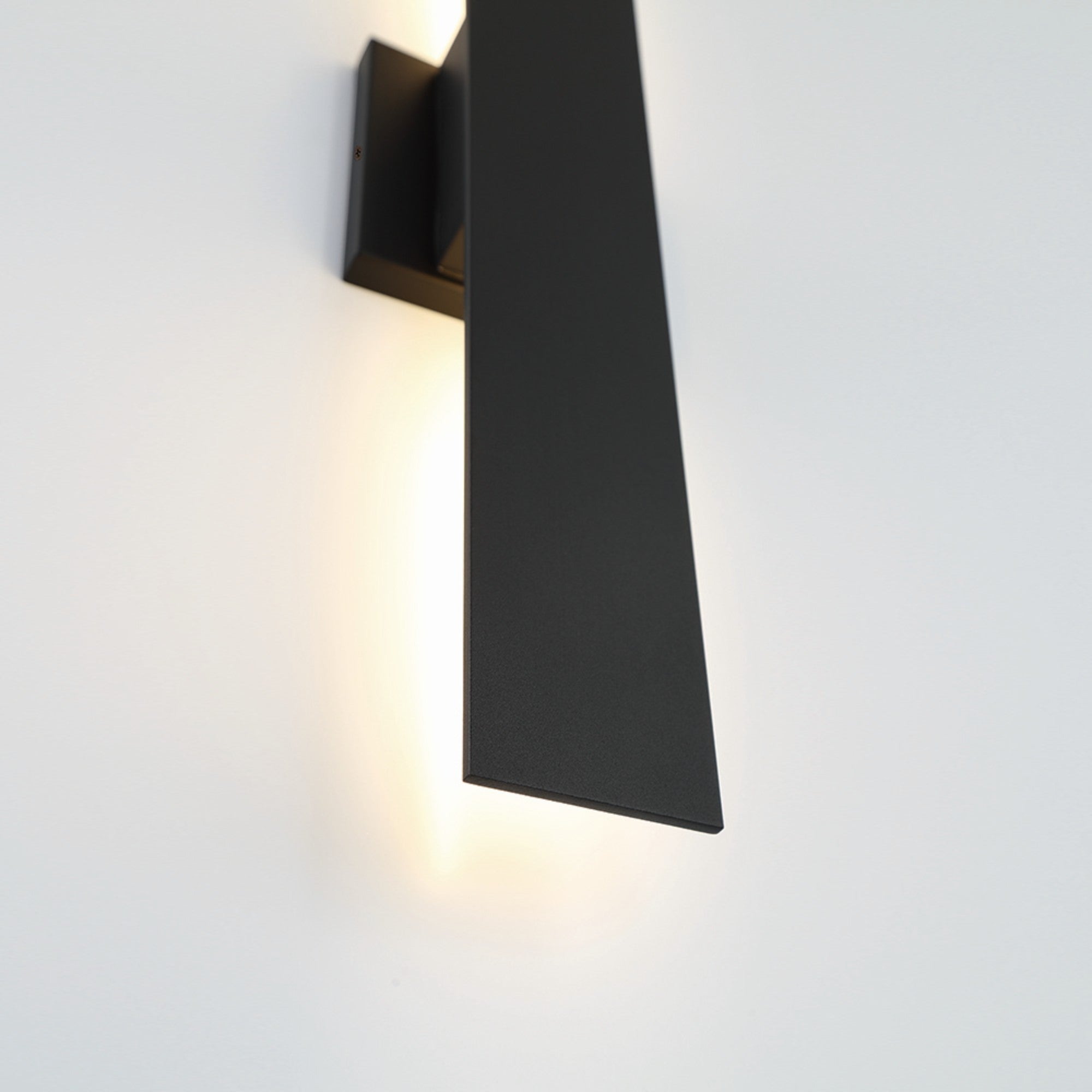 Annette 23" LED Outdoor Wall Sconce, Black Finish - Bees Lighting