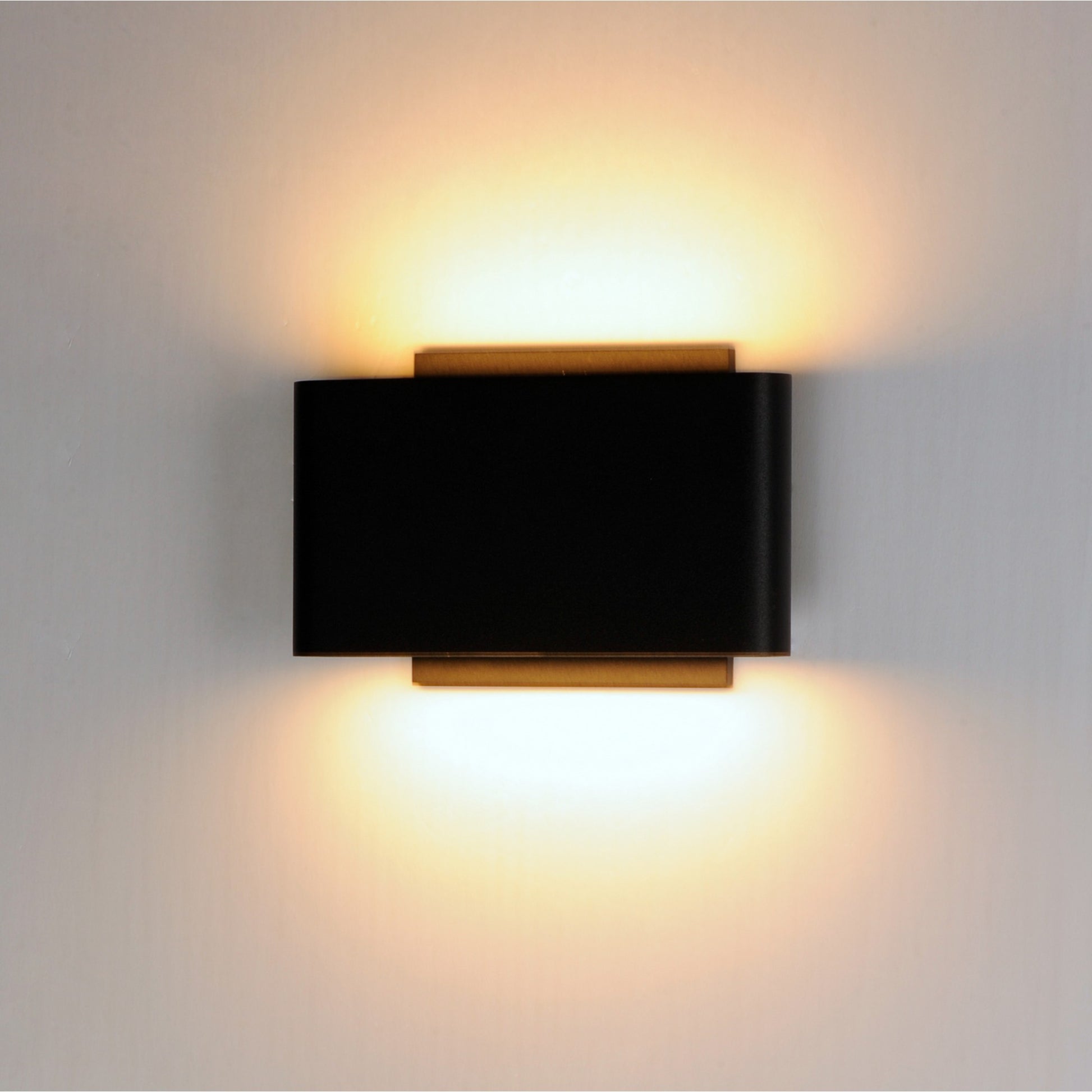 Alumilux Spartan 7" LED Outdoor Wall Sconce, Black Finish - Bees Lighting