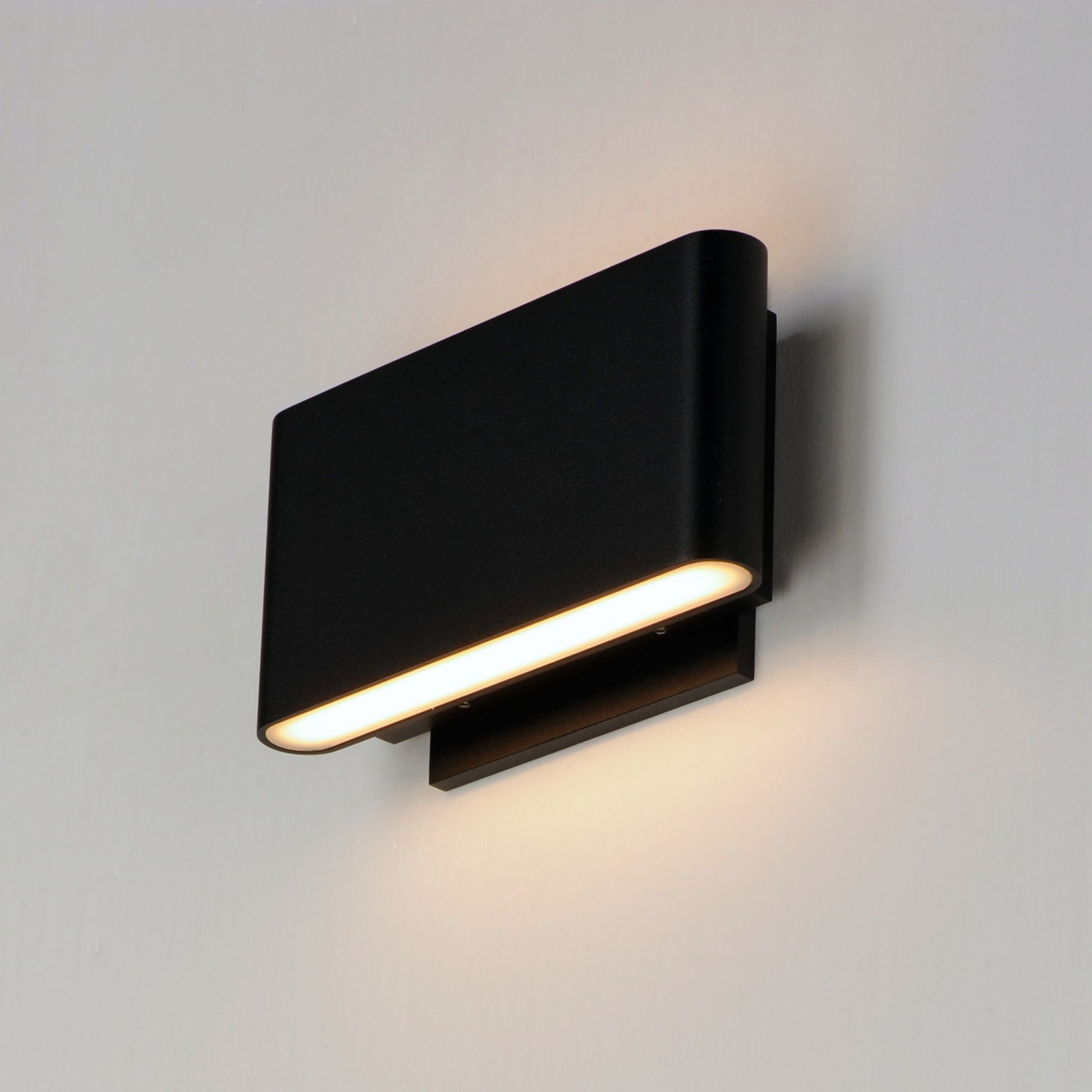 Alumilux Spartan 7" LED Outdoor Wall Sconce, Black Finish - Bees Lighting