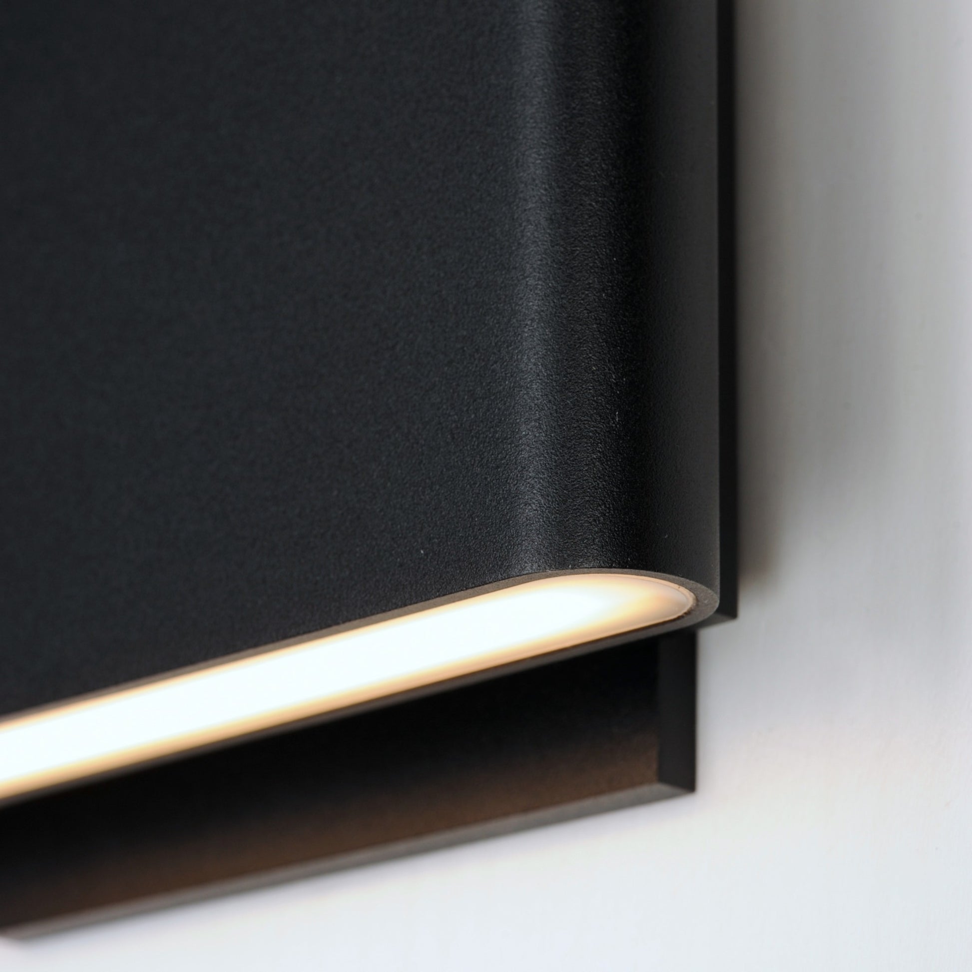 Alumilux Spartan 7" LED Outdoor Wall Sconce, Black Finish - Bees Lighting