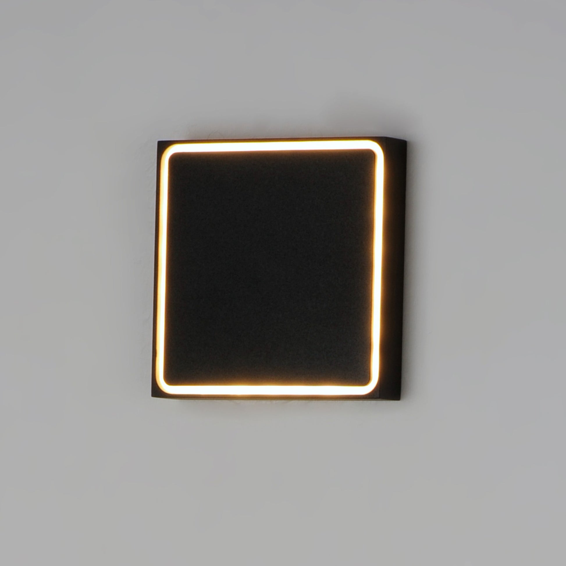 Alumilux Outline 5" LED Outdoor Wall Sconce, Black Finish - Bees Lighting