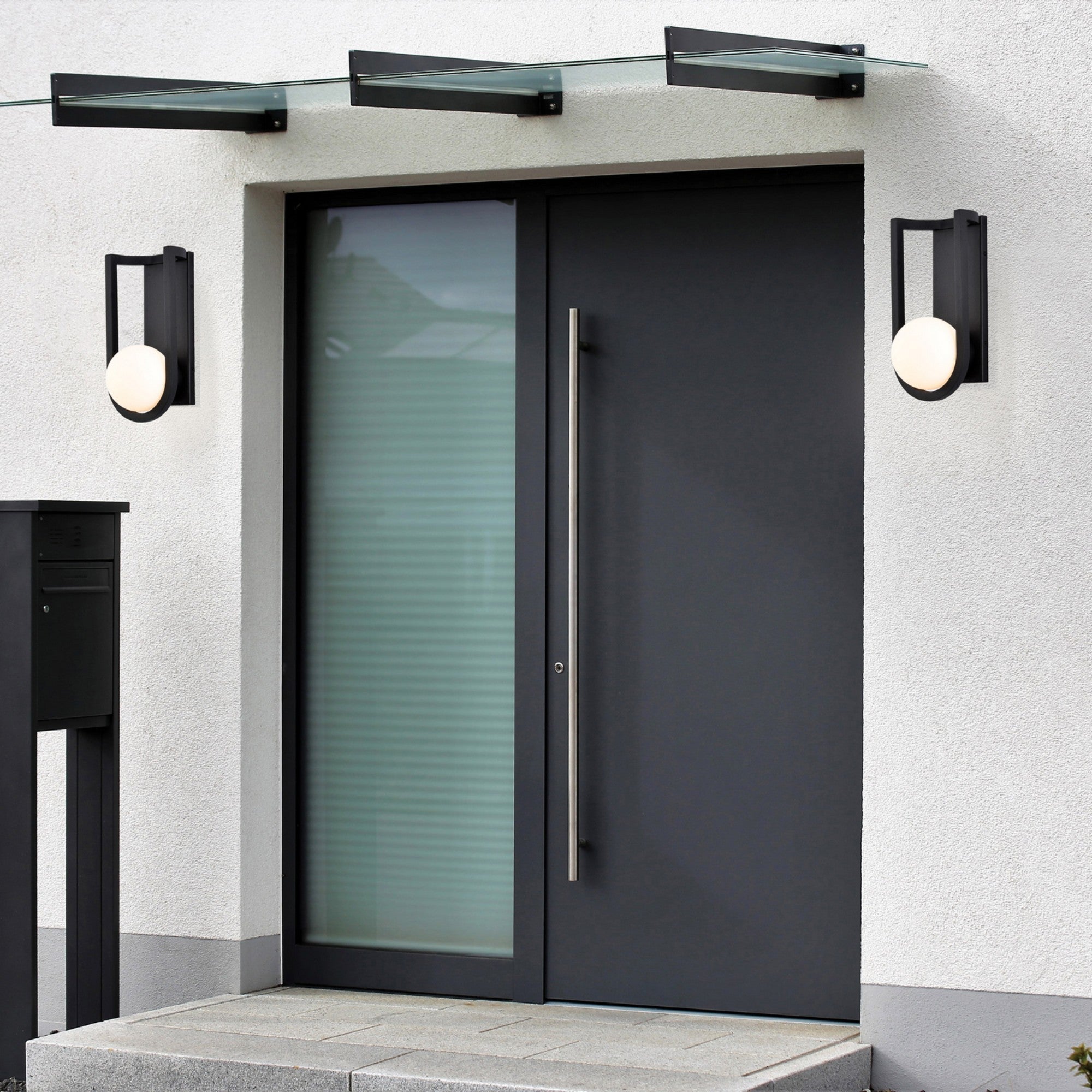 Cradle 15" LED Wall Lantern, Matte Black Finish - Bees Lighting