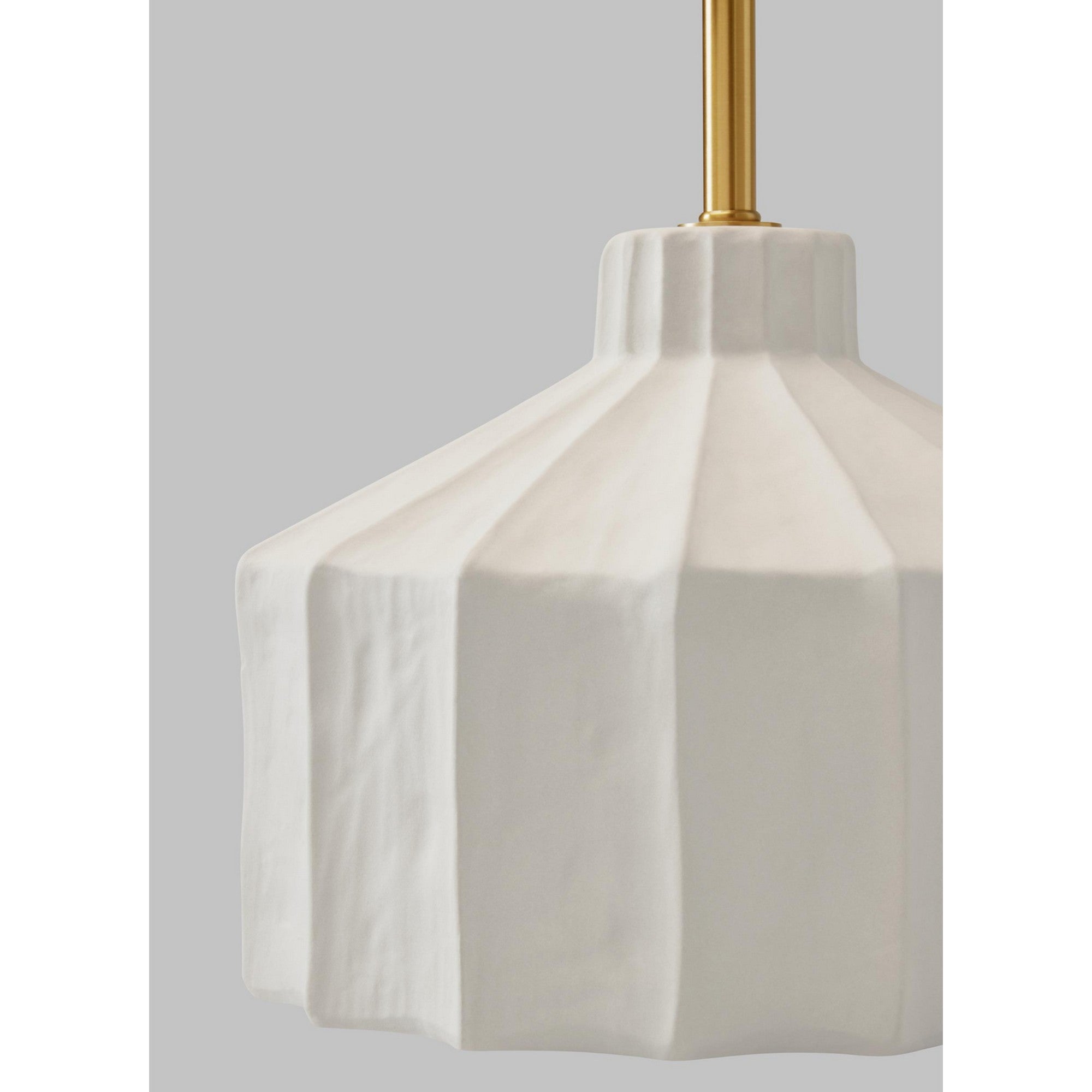 Veneto 20" Medium Table Lamp, Matte Concrete Finish - Bees Lighting