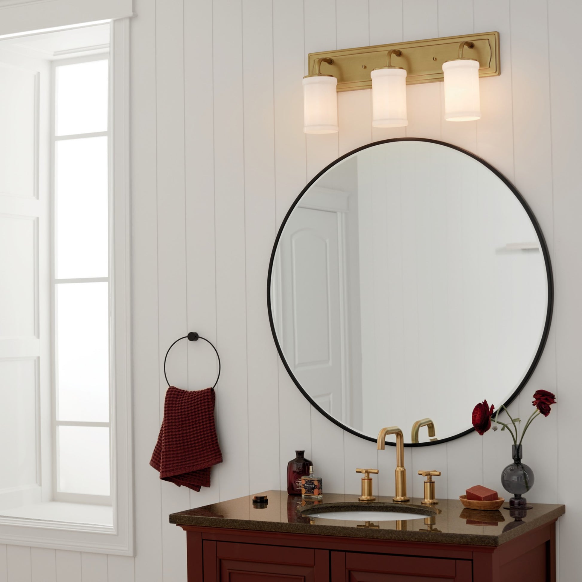Vetivene 24" 3-Light Bath Vanity Light, Natural Brass Finish - Bees Lighting