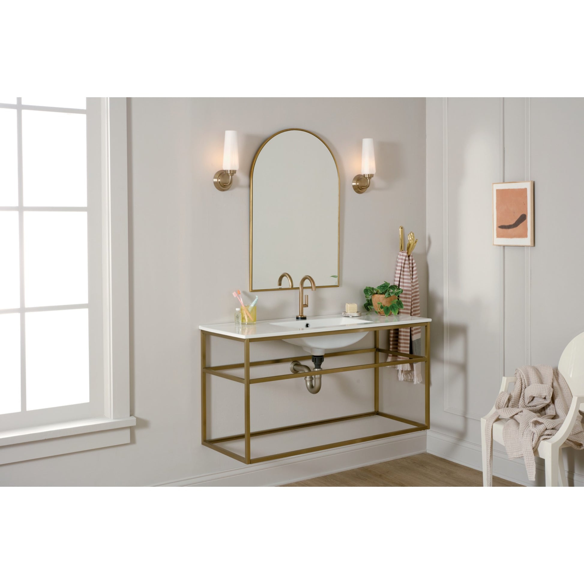 Truby 12" Wall Sconce, Champagne Bronze Finish - Bees Lighting
