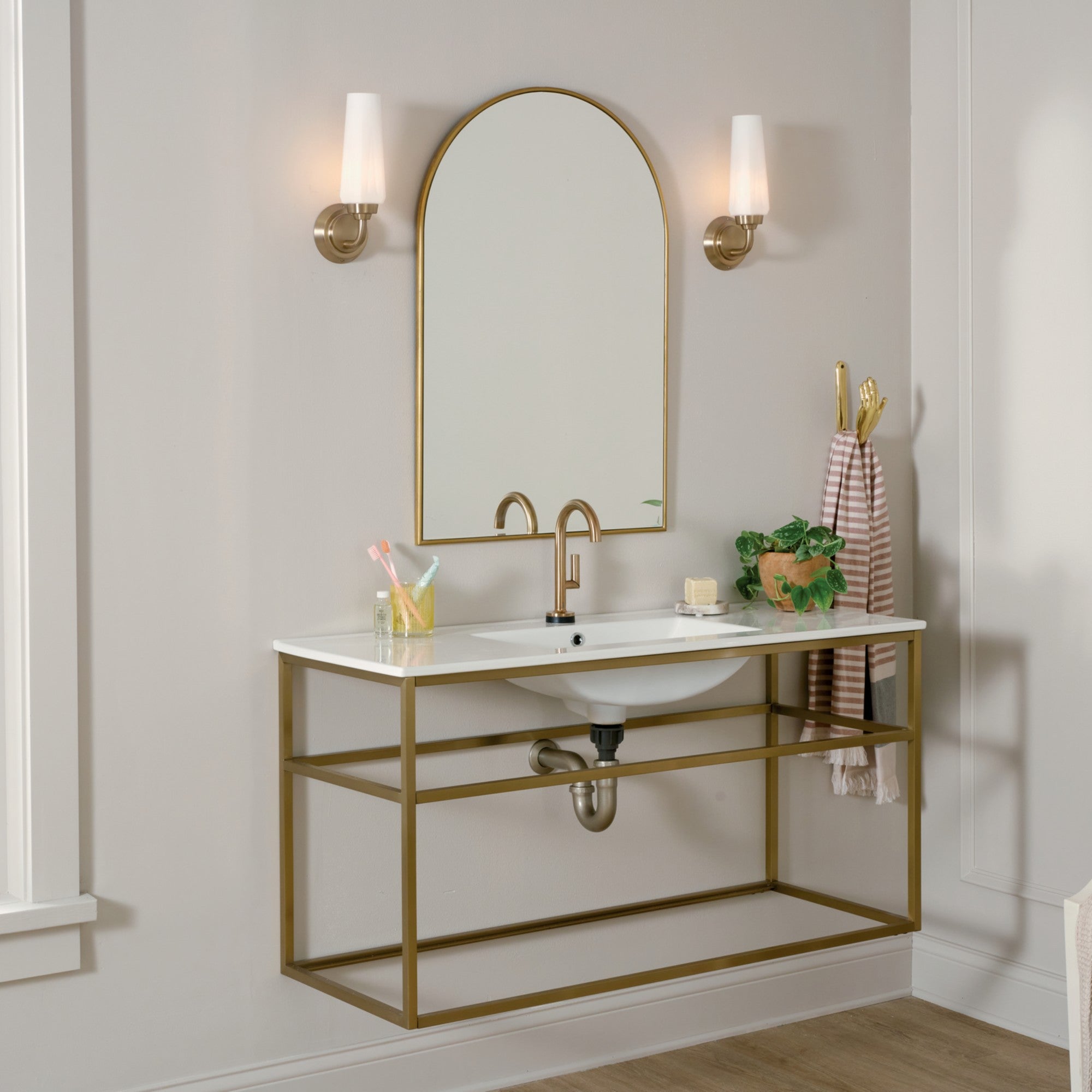 Truby 12" Wall Sconce, Champagne Bronze Finish - Bees Lighting