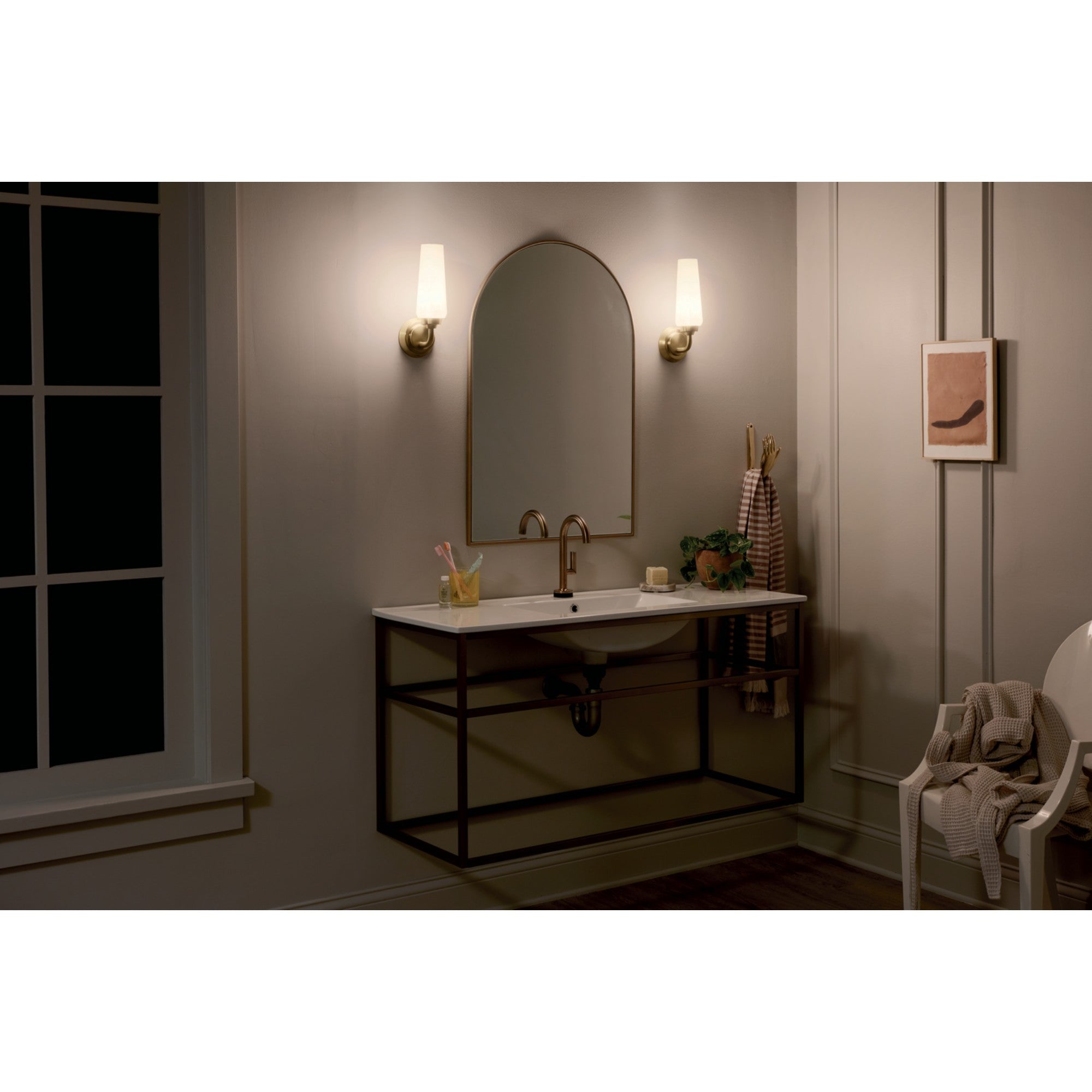 Truby 12" Wall Sconce, Champagne Bronze Finish - Bees Lighting
