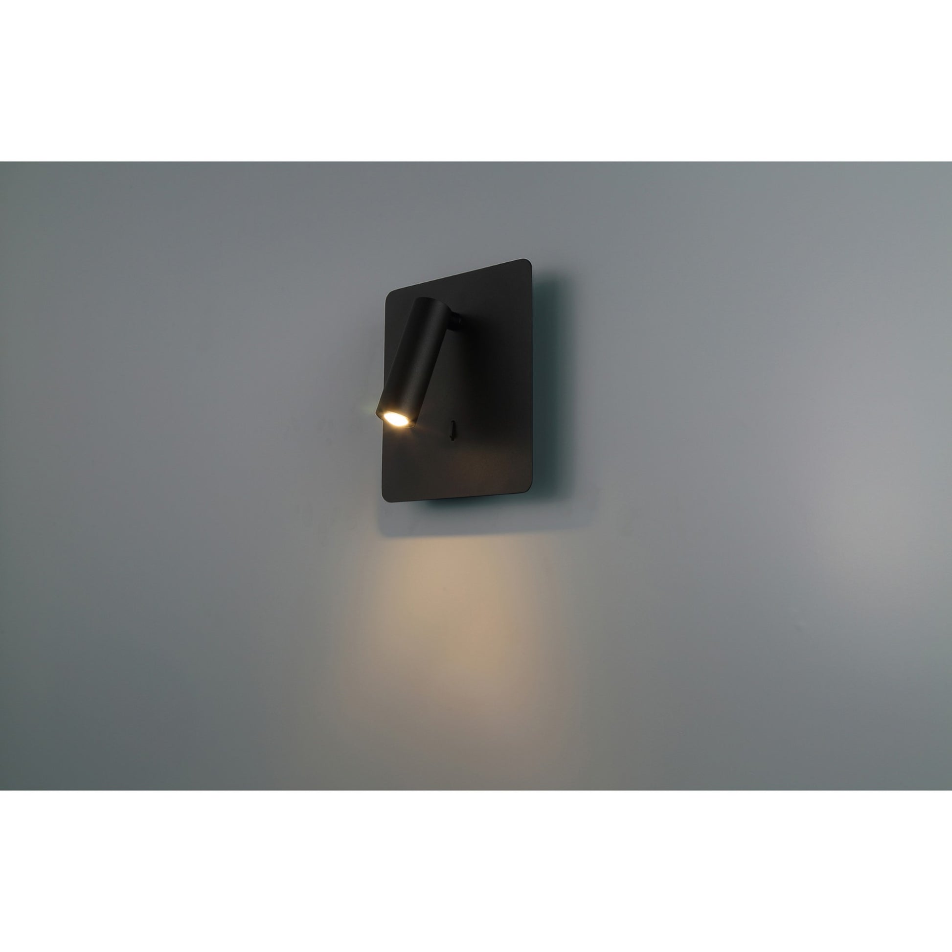 Villa 8" LED Reading Light, Matte Black Finish - Bees Lighting