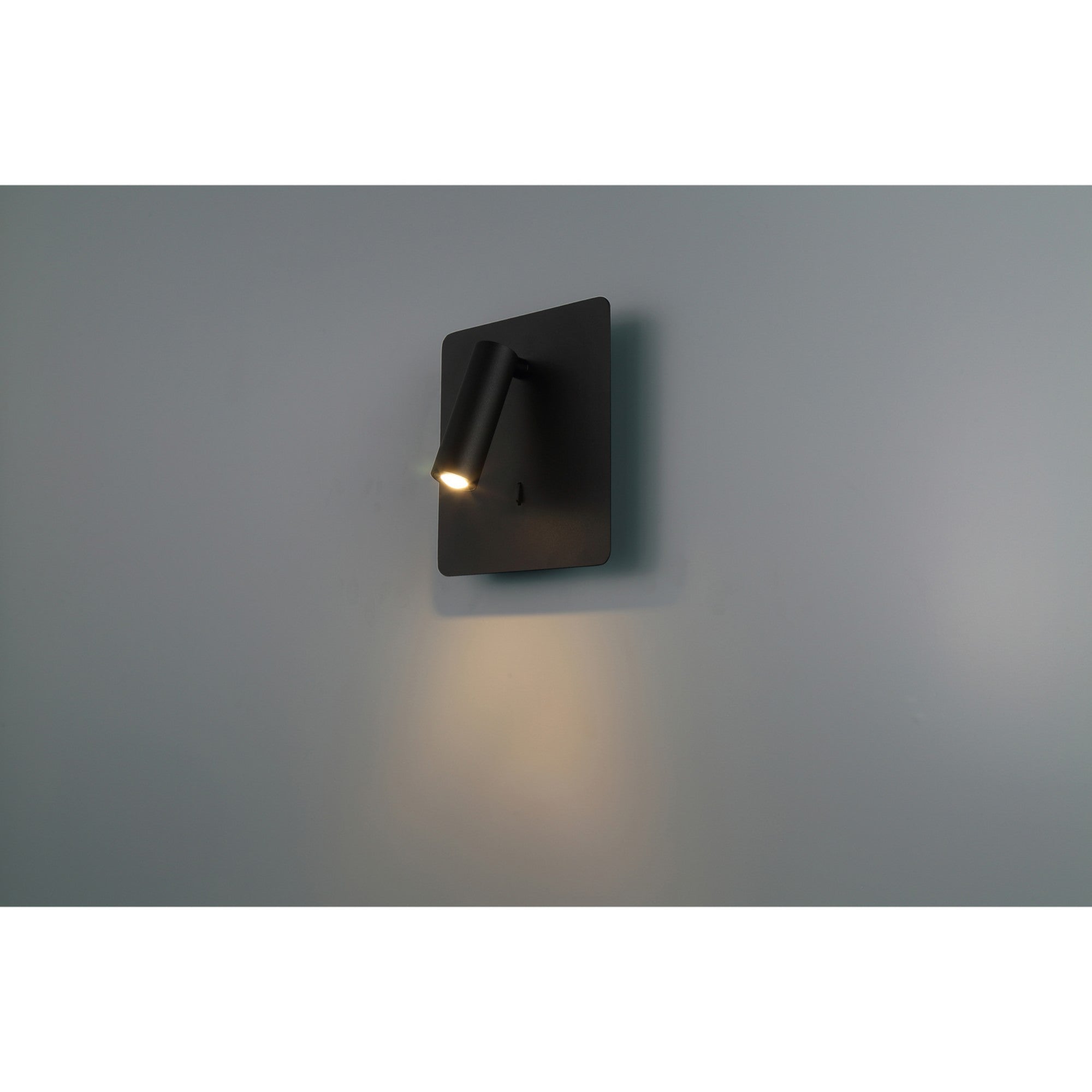 Villa 8" LED Reading Light, Matte Black Finish - Bees Lighting
