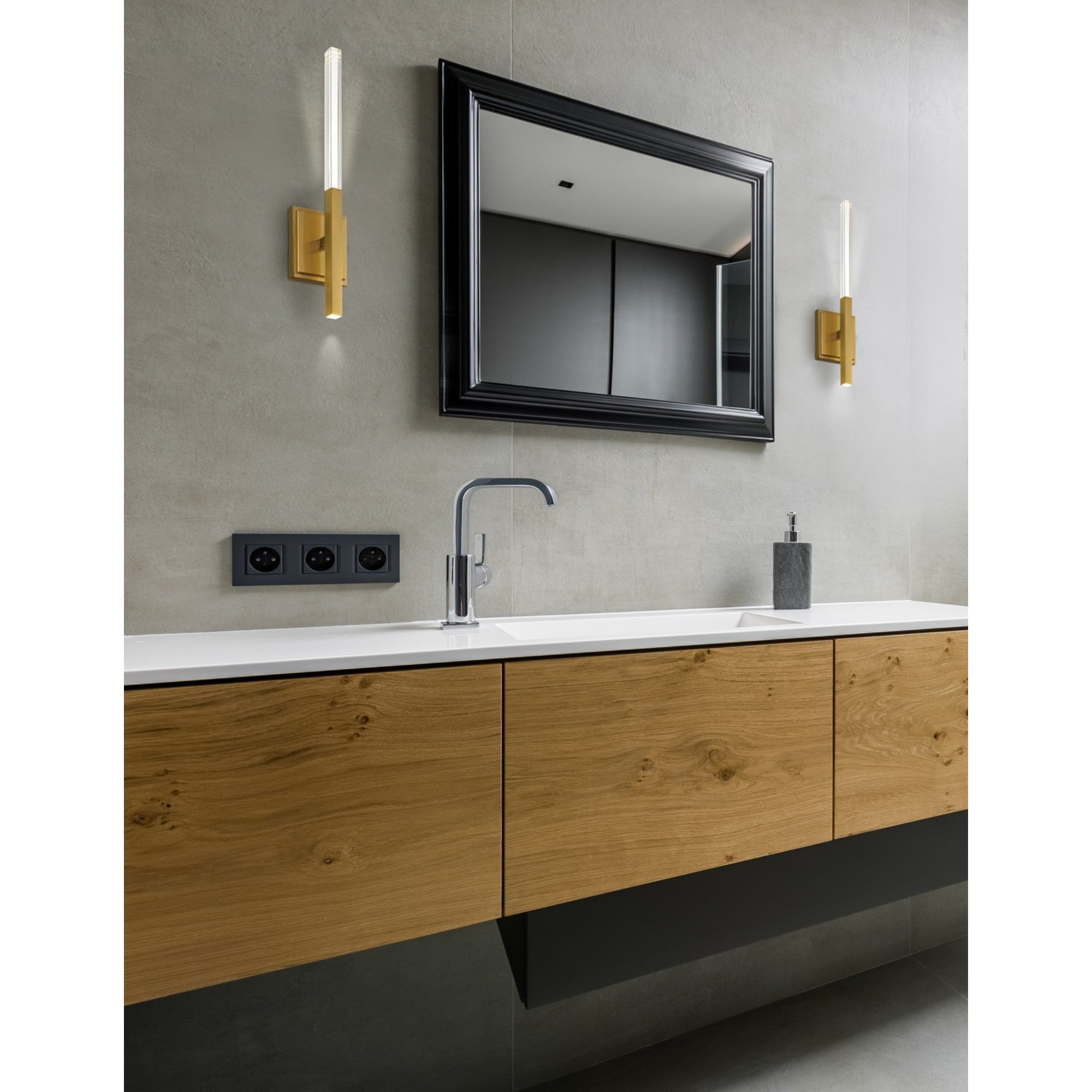 Benicio 18" LED Wall Sconce, Gold Finish - Bees Lighting