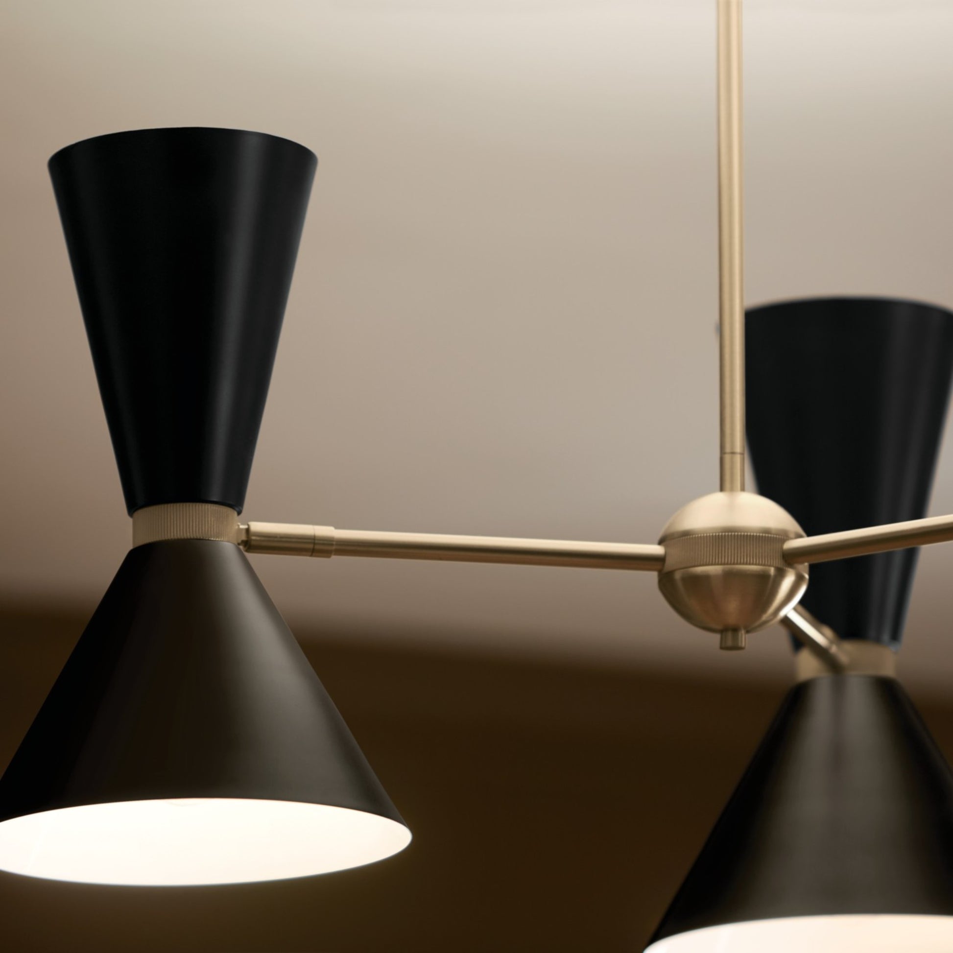 Phix 31" 6-Light Chandelier, Champagne Bronze & Black Finish - Bees Lighting