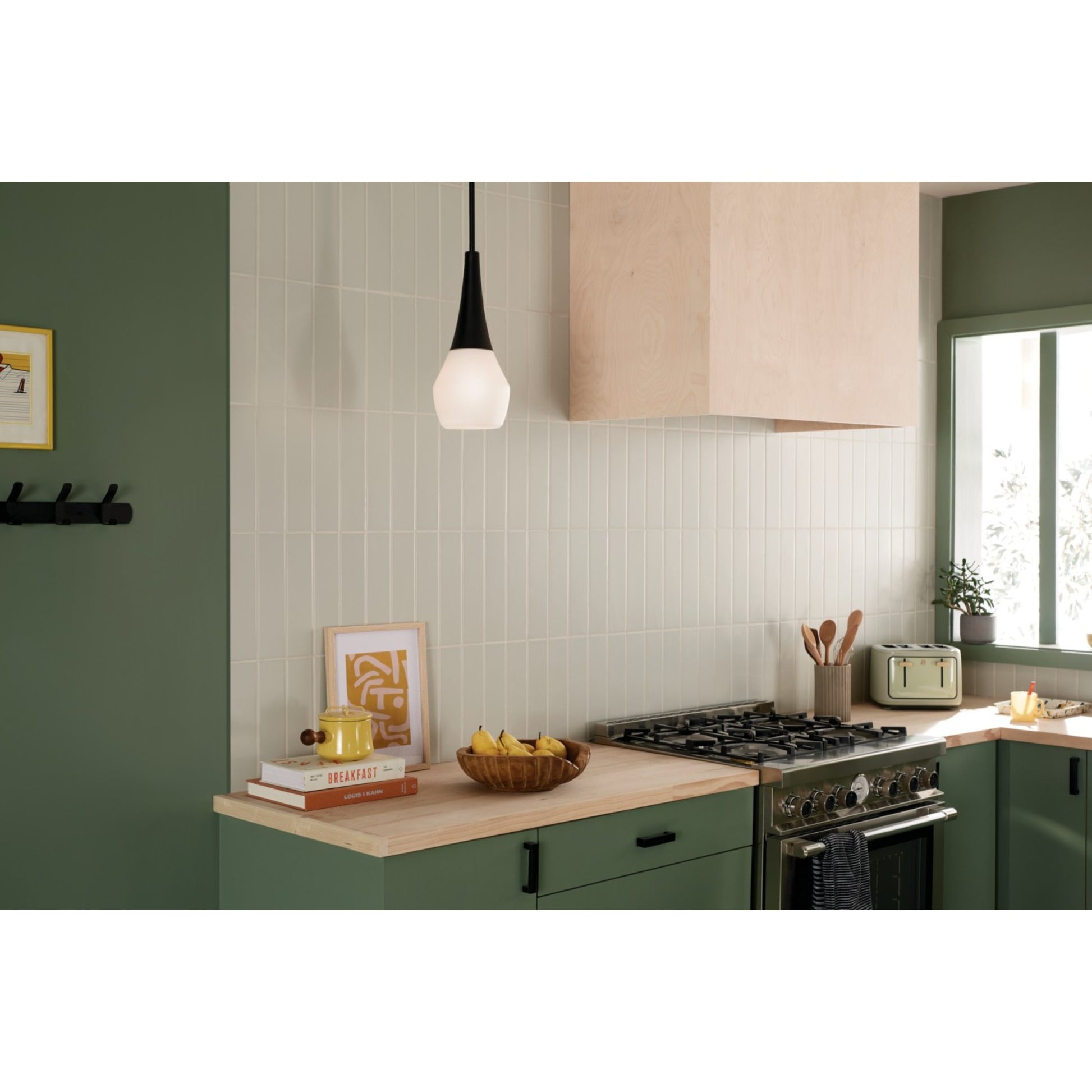 Deela 7" Pendant, Black Finish - Bees Lighting