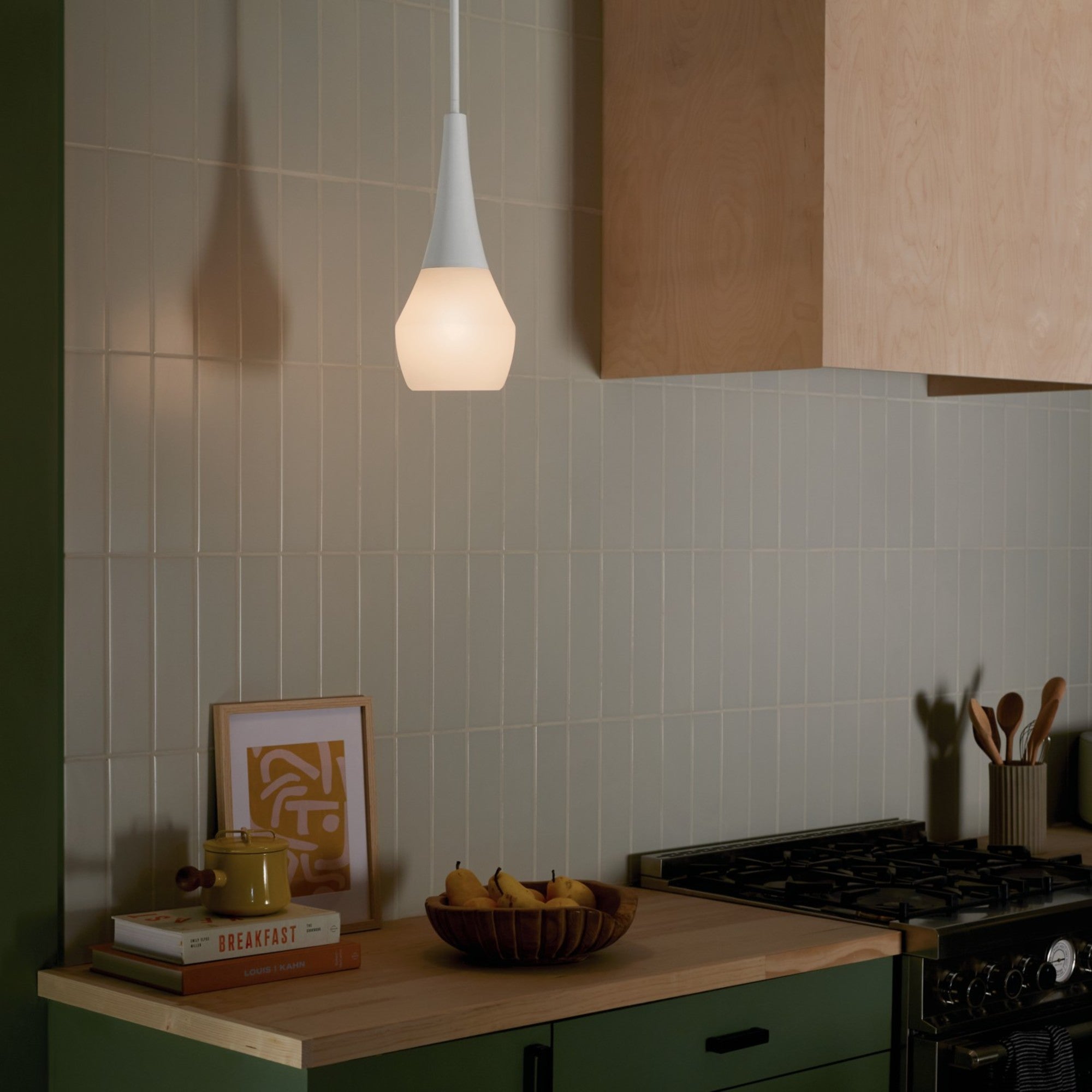 Deela 7" Pendant, White Finish - Bees Lighting