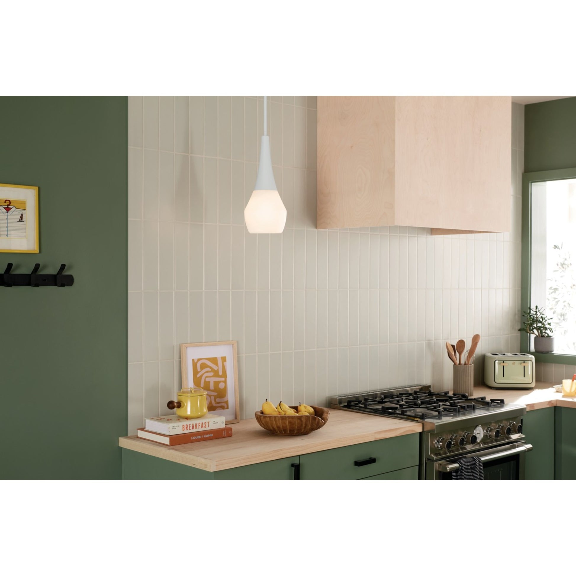 Deela 7" Pendant, White Finish - Bees Lighting