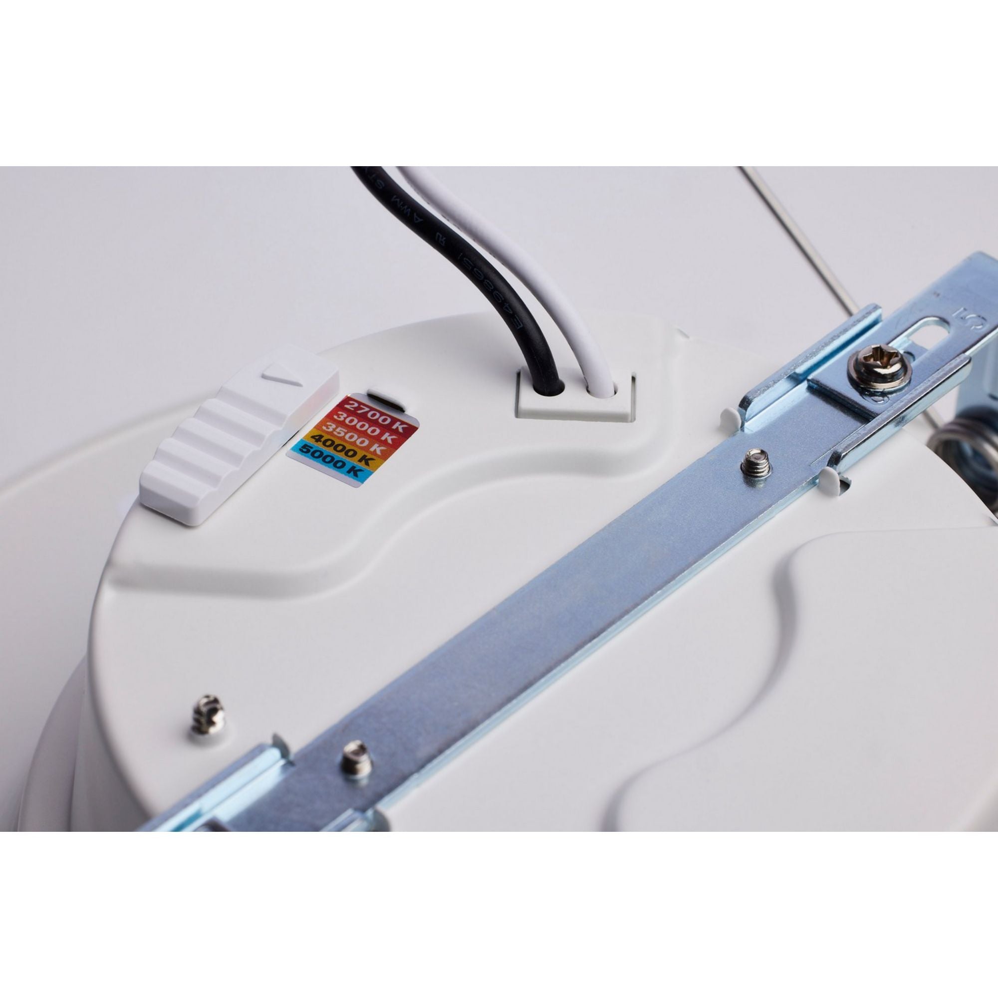 5/6" Retrofit LED Can Light, 9W, 800 Lm, 5-CCT, White Baffle Trim - Bees Lighting