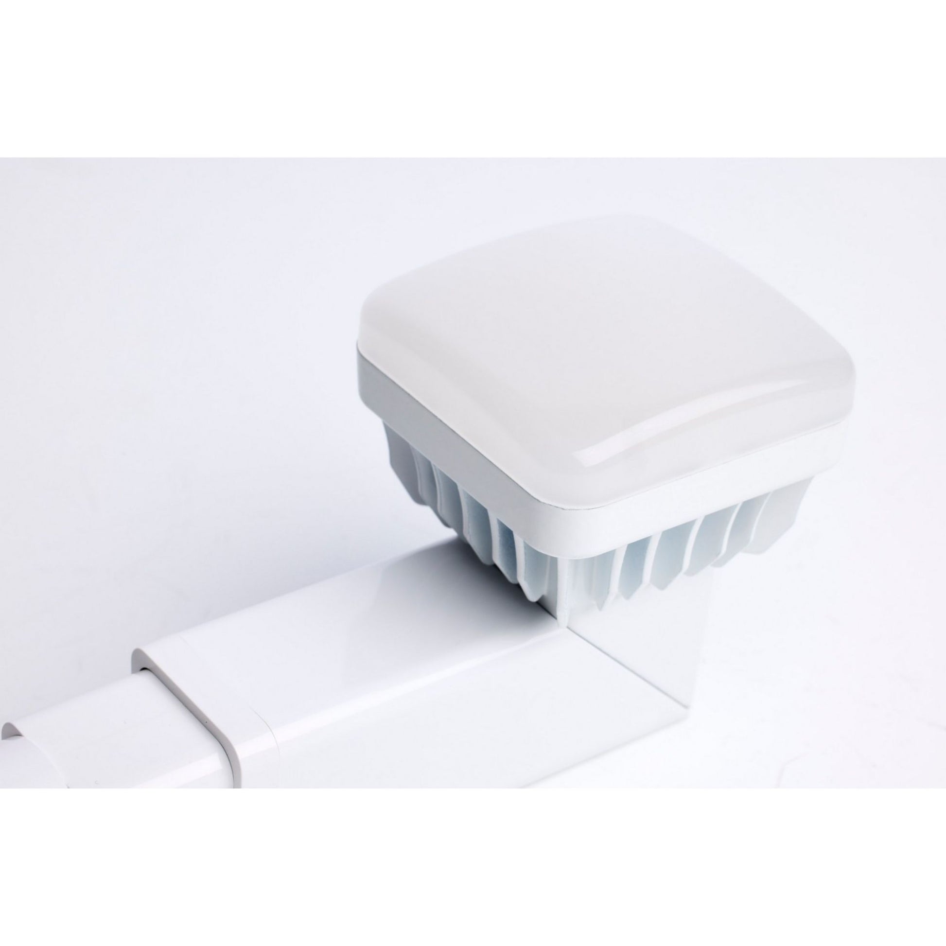 2 Pin Dual Position LED Lamp, 9W, 1100lm, Direct or Bypass, 2700K to 5000K, G24d Base - Bees Lighting