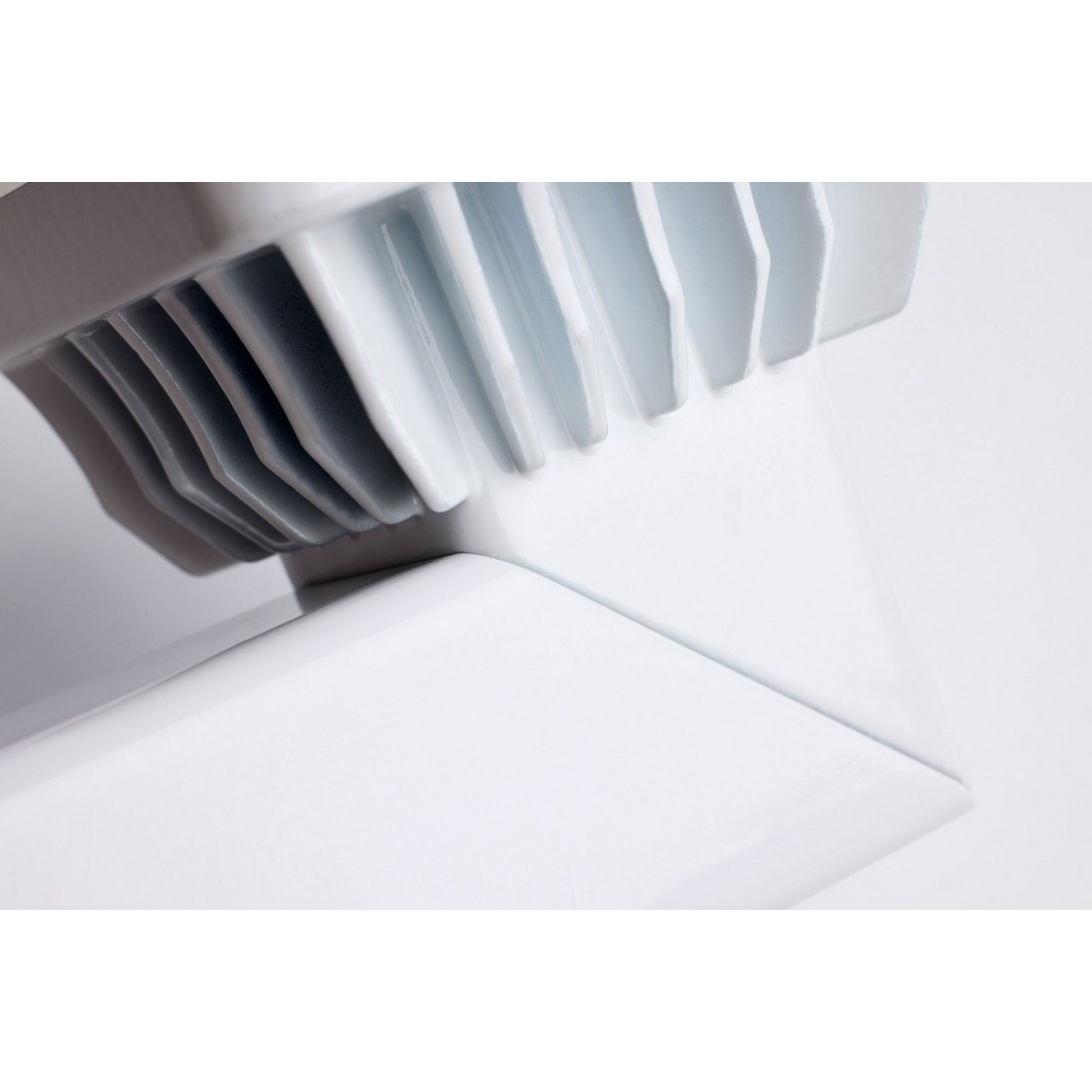 2 Pin Dual Position LED Lamp, 9W, 1100lm, Direct or Bypass, 2700K to 5000K, G24d Base - Bees Lighting