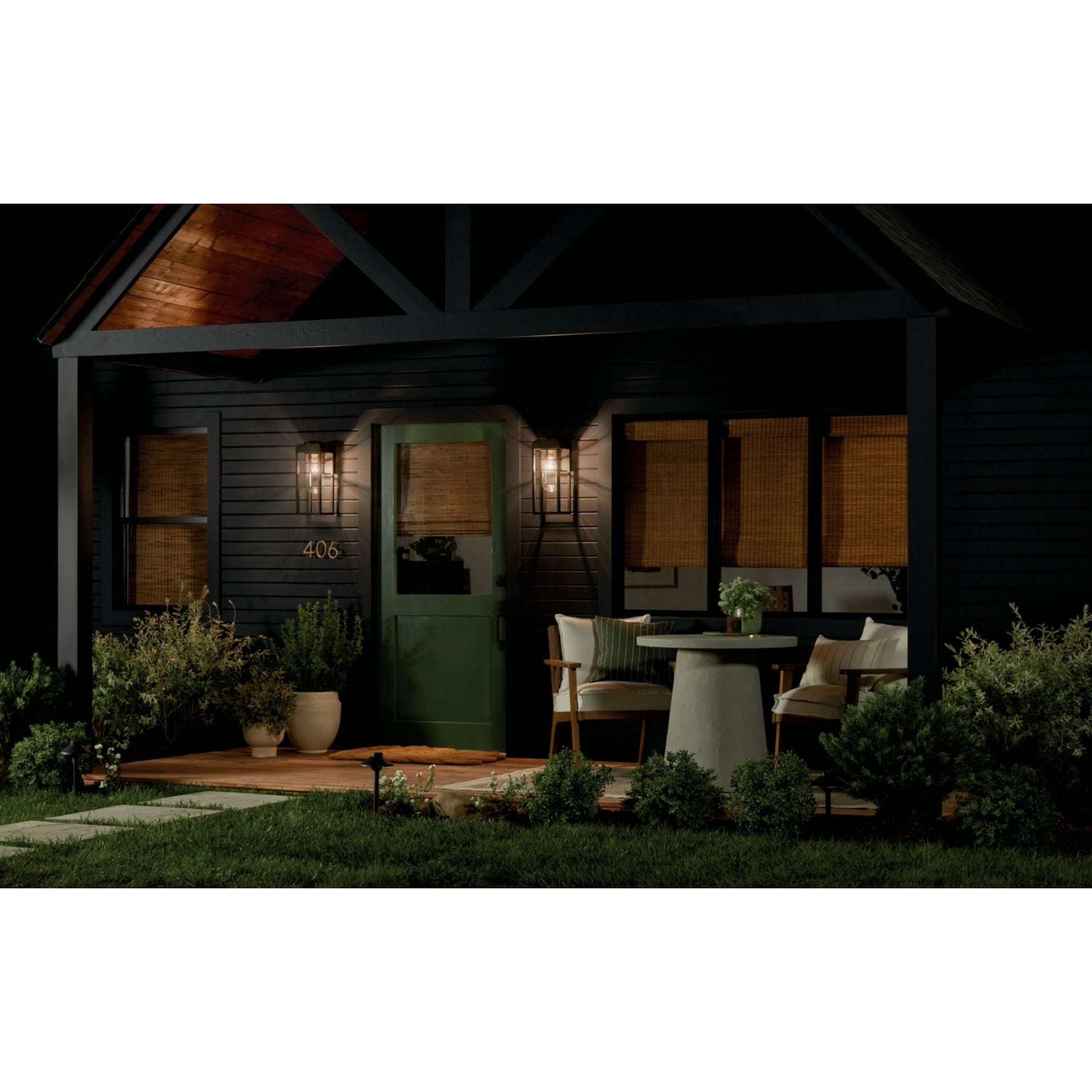 Hone 18" Outdoor Wall Light, Textured Black Finish - Bees Lighting