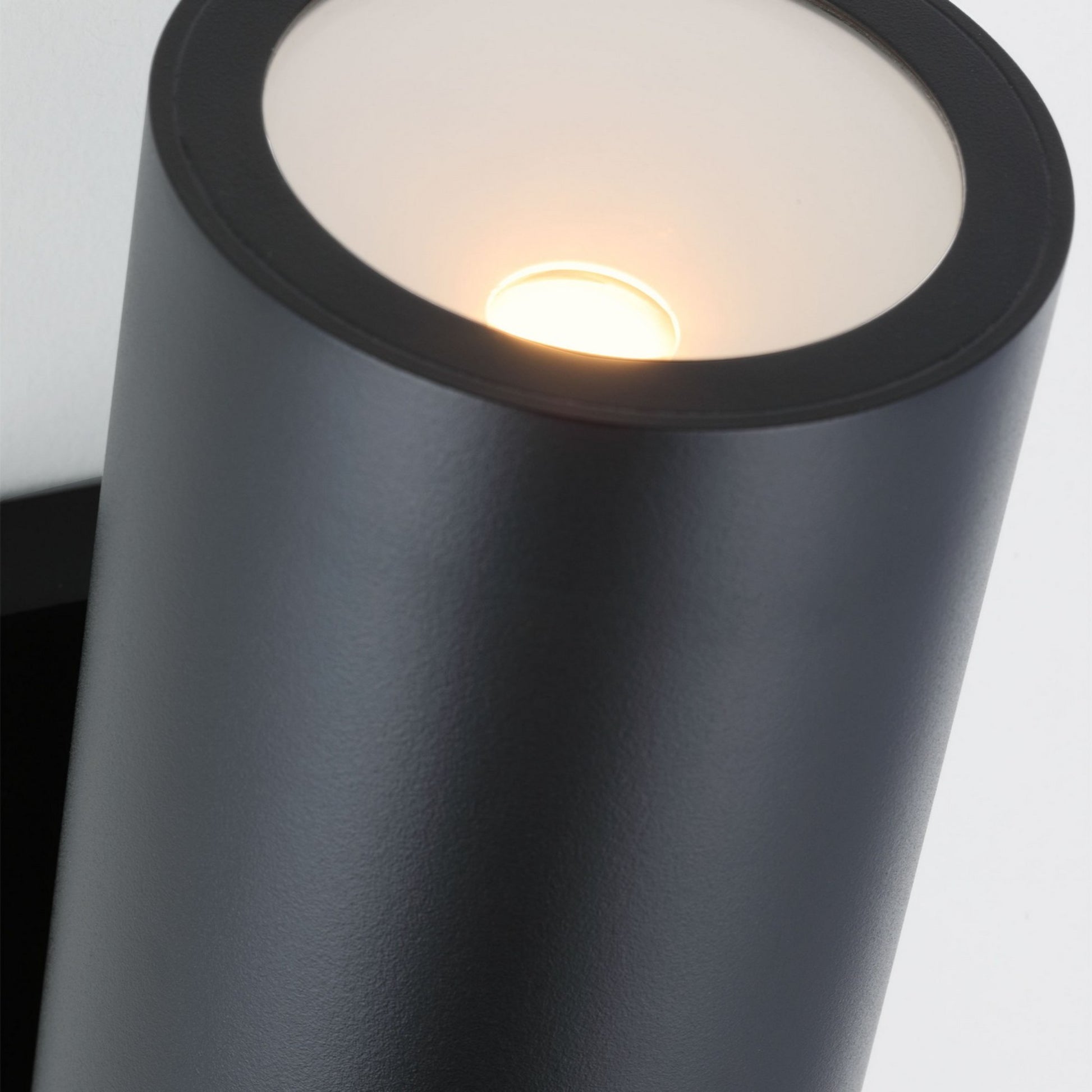Pressa 12" LED Round Medium Wall Light, 120-277V, Black Finish - Bees Lighting