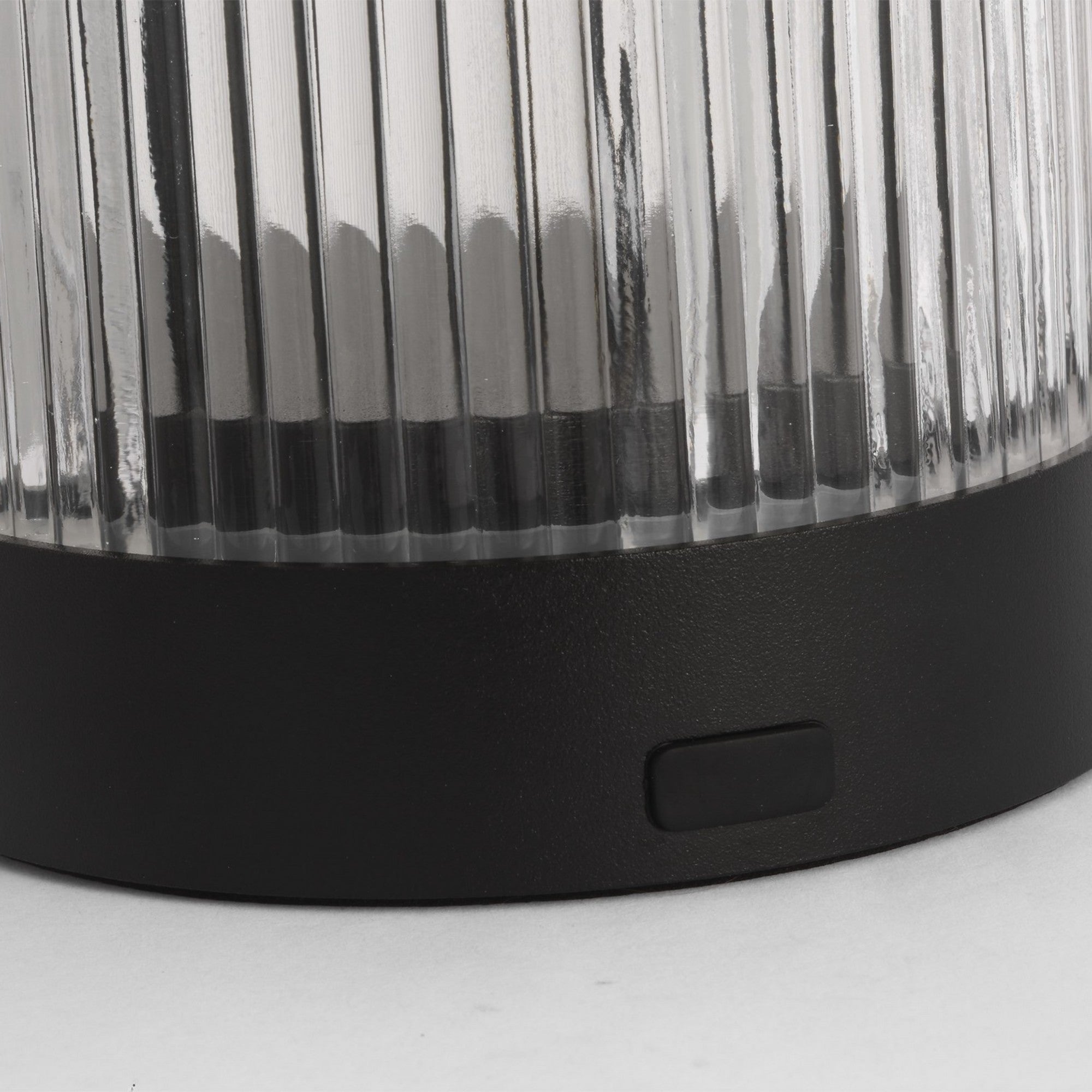 Tawa Accent Rechargeable Table Lamp, 120-240V, Black Finish - Bees Lighting