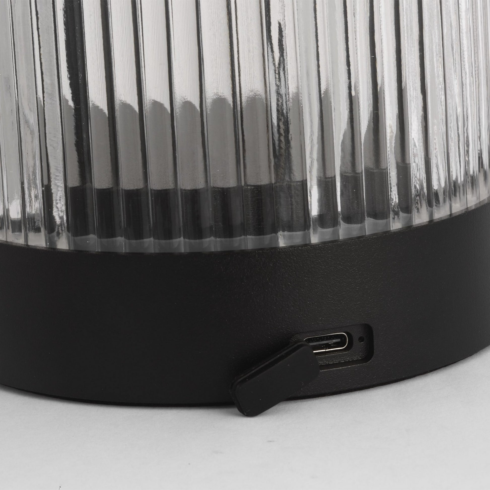 Tawa Accent Rechargeable Table Lamp, 120-240V, Black Finish - Bees Lighting