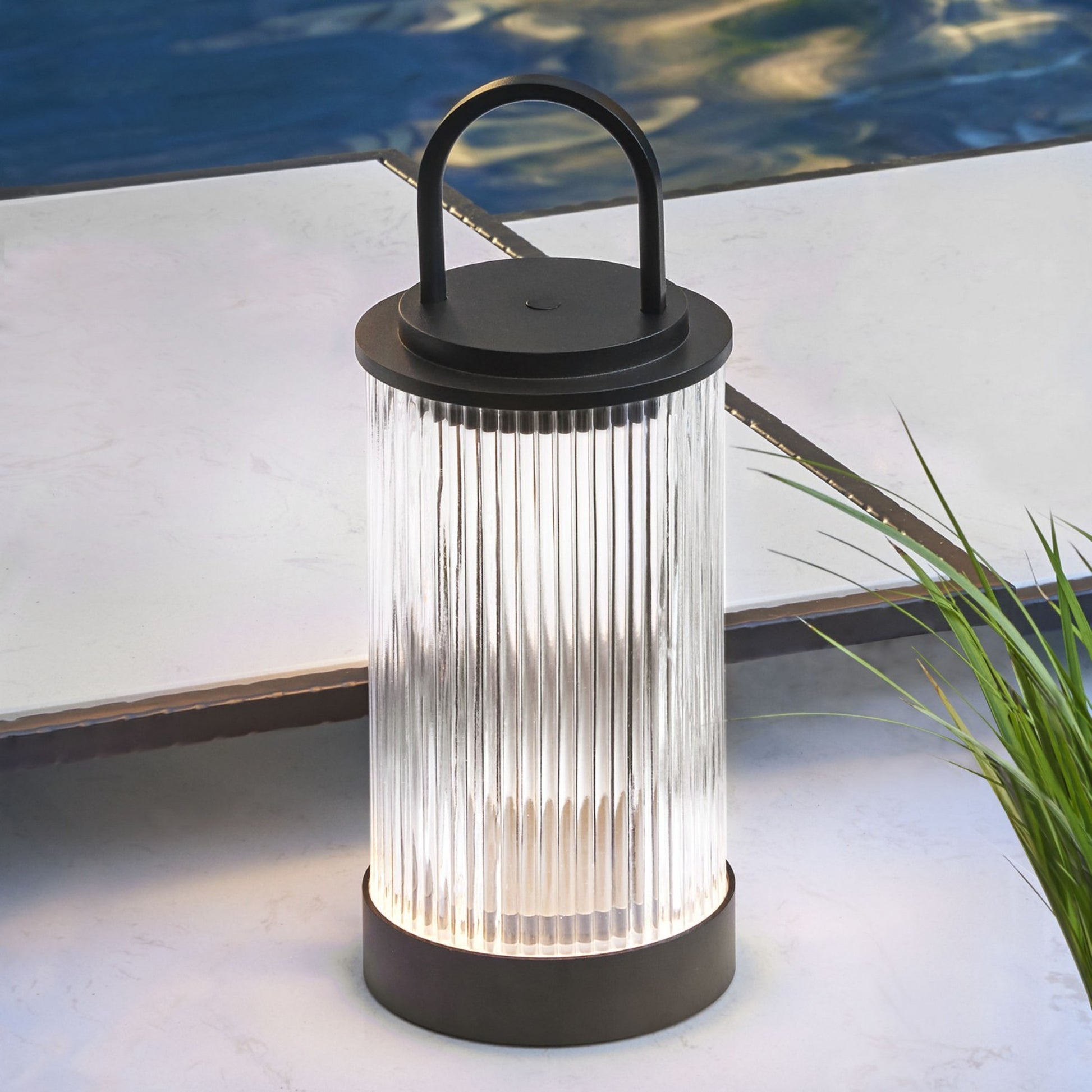Tawa Accent Rechargeable Table Lamp, 120-240V, Black Finish - Bees Lighting
