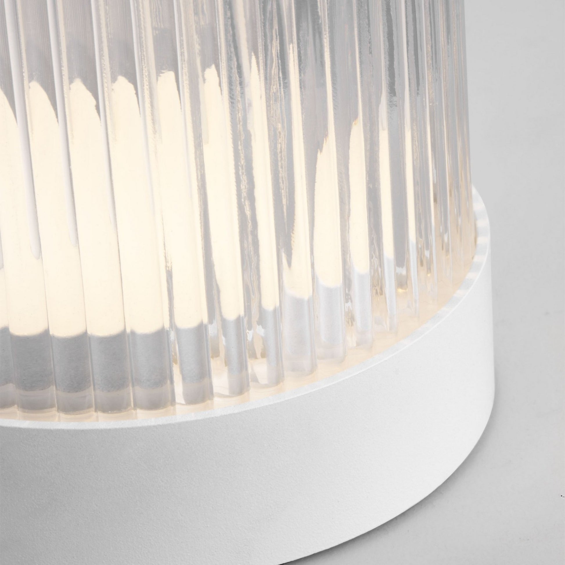 Tawa Accent Rechargeable Table Lamp, 120-240V, Matte White Finish - Bees Lighting