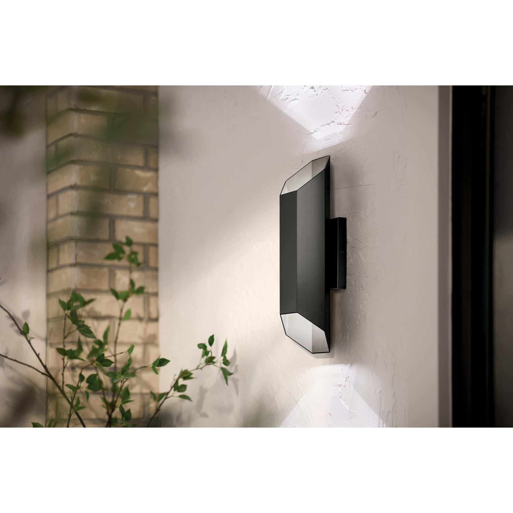 LED Outdoor Wall Light, Up/Down Light, 8W, 650lm, 3000K, 120V, Black - Bees Lighting