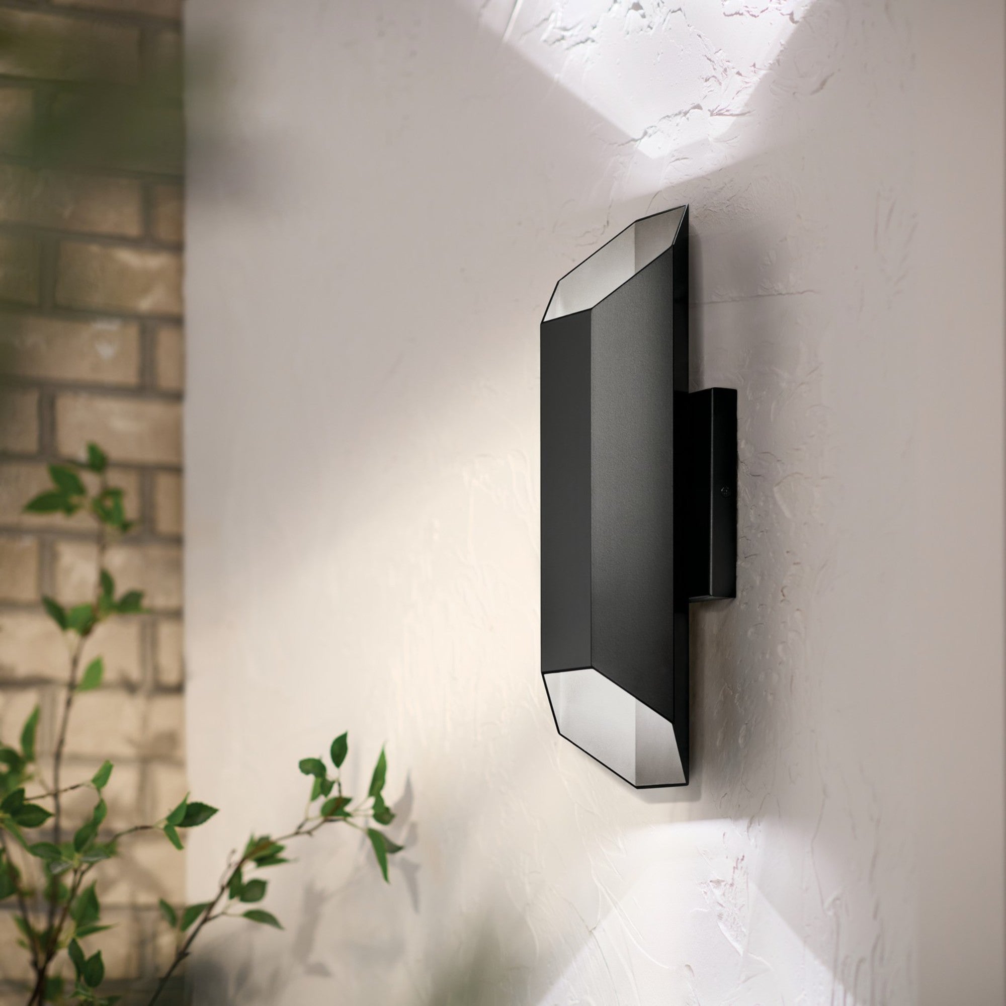 LED Outdoor Wall Light, Up/Down Light, 8W, 650lm, 3000K, 120V, Black - Bees Lighting