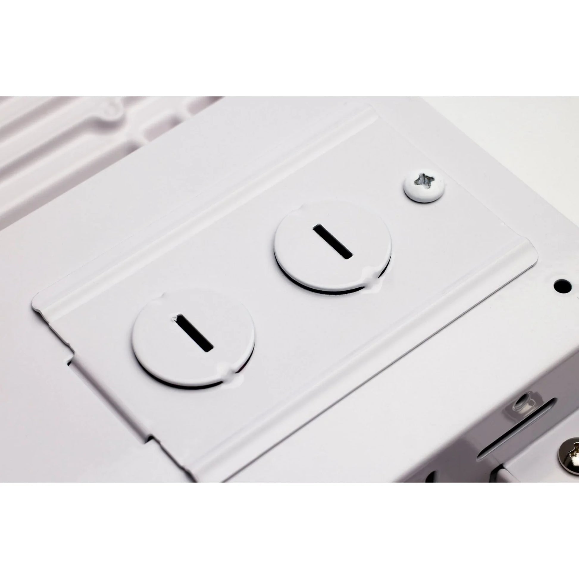 LED Linear High Bay Light, 320W, 45598 Lumens, Selectable CCT, 120-277V - Bees Lighting
