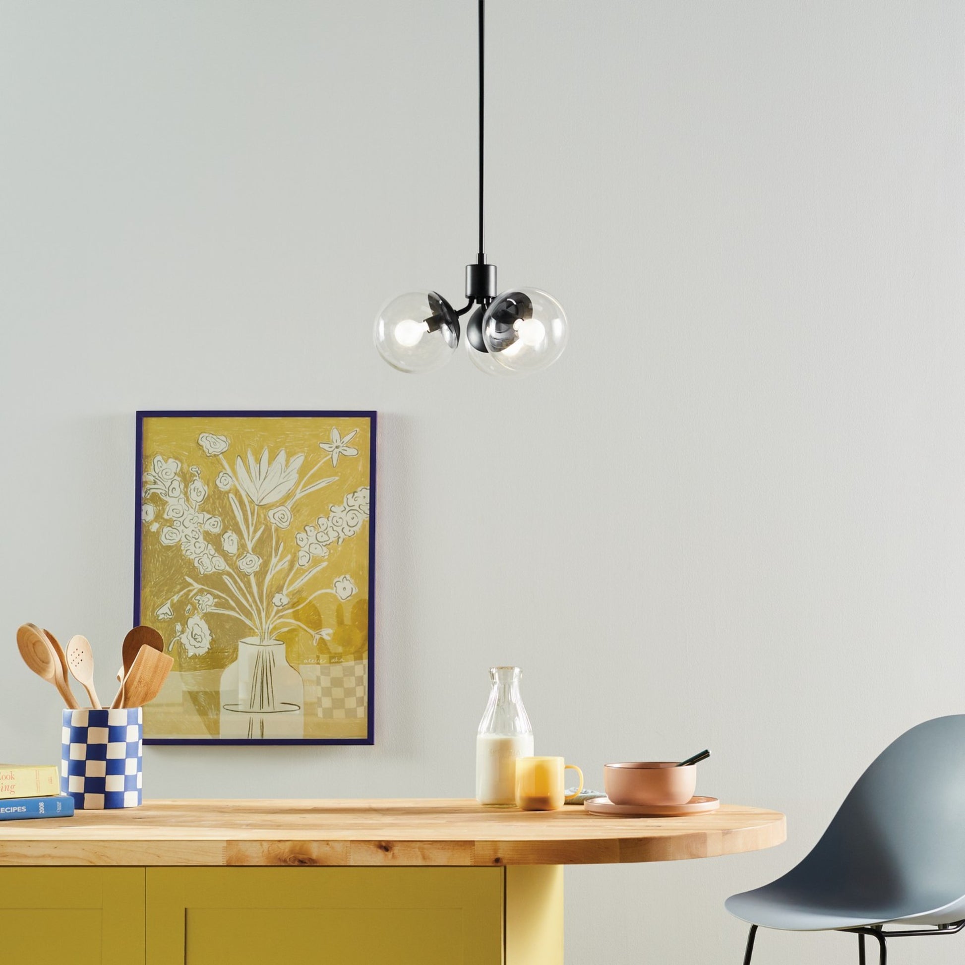 Silvarious 17" 3-Light Chandelier, Black Finish, Clear Glass - Bees Lighting