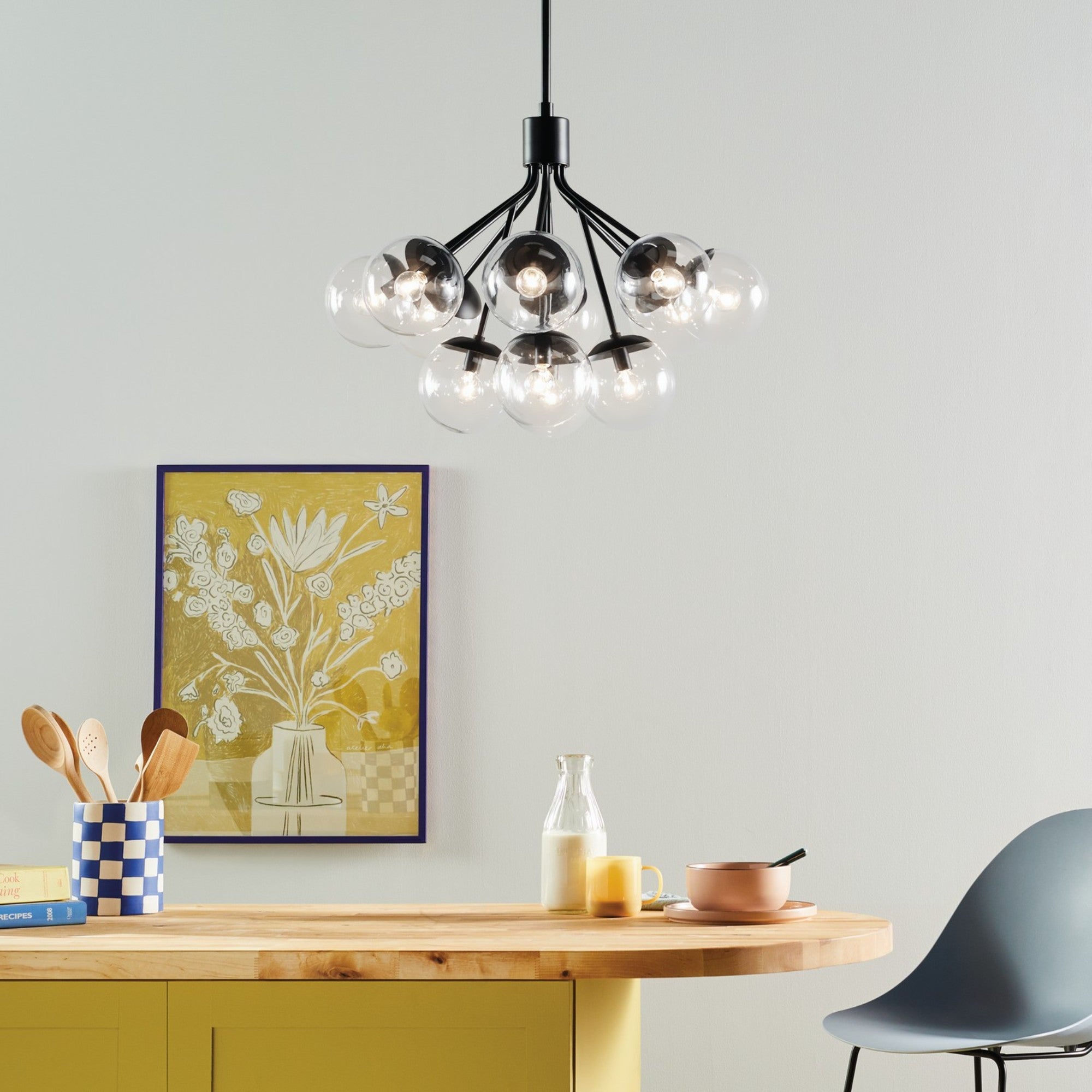 Silvarious 30" 12-Light Chandelier, Black Finish, Clear Glass - Bees Lighting