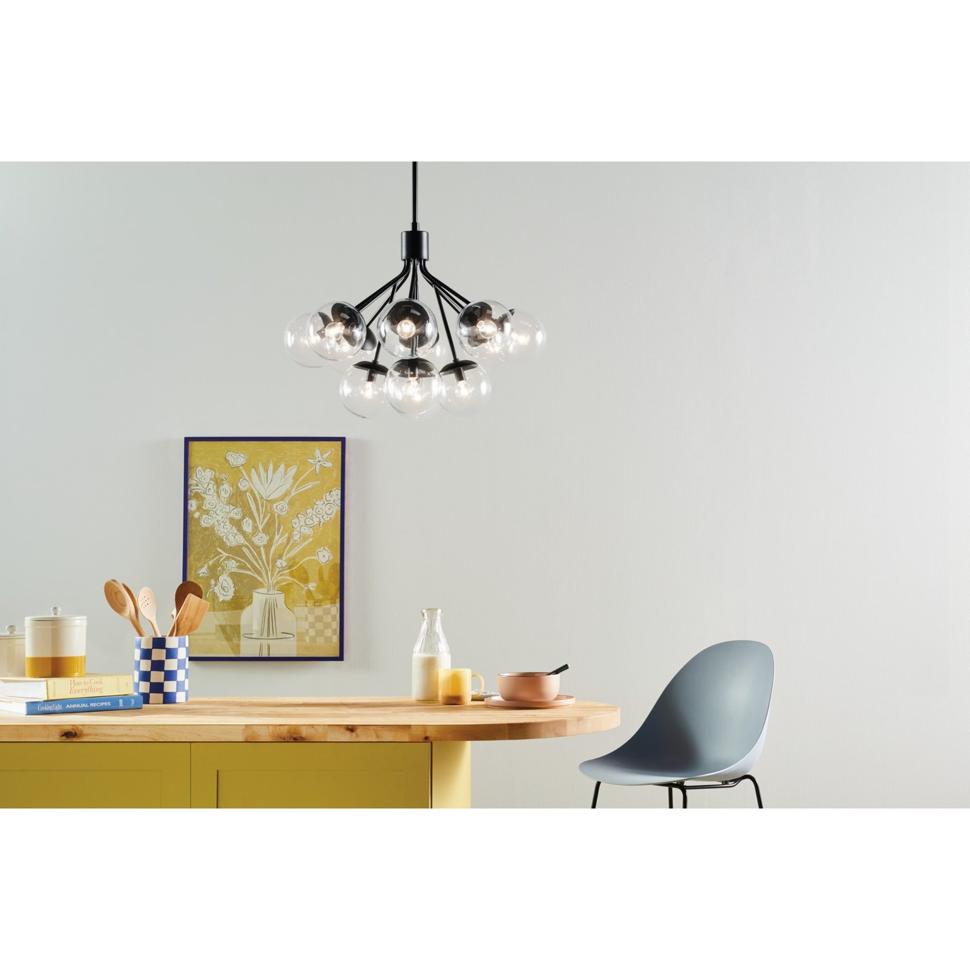 Silvarious 30" 12-Light Chandelier, Black Finish, Clear Glass - Bees Lighting