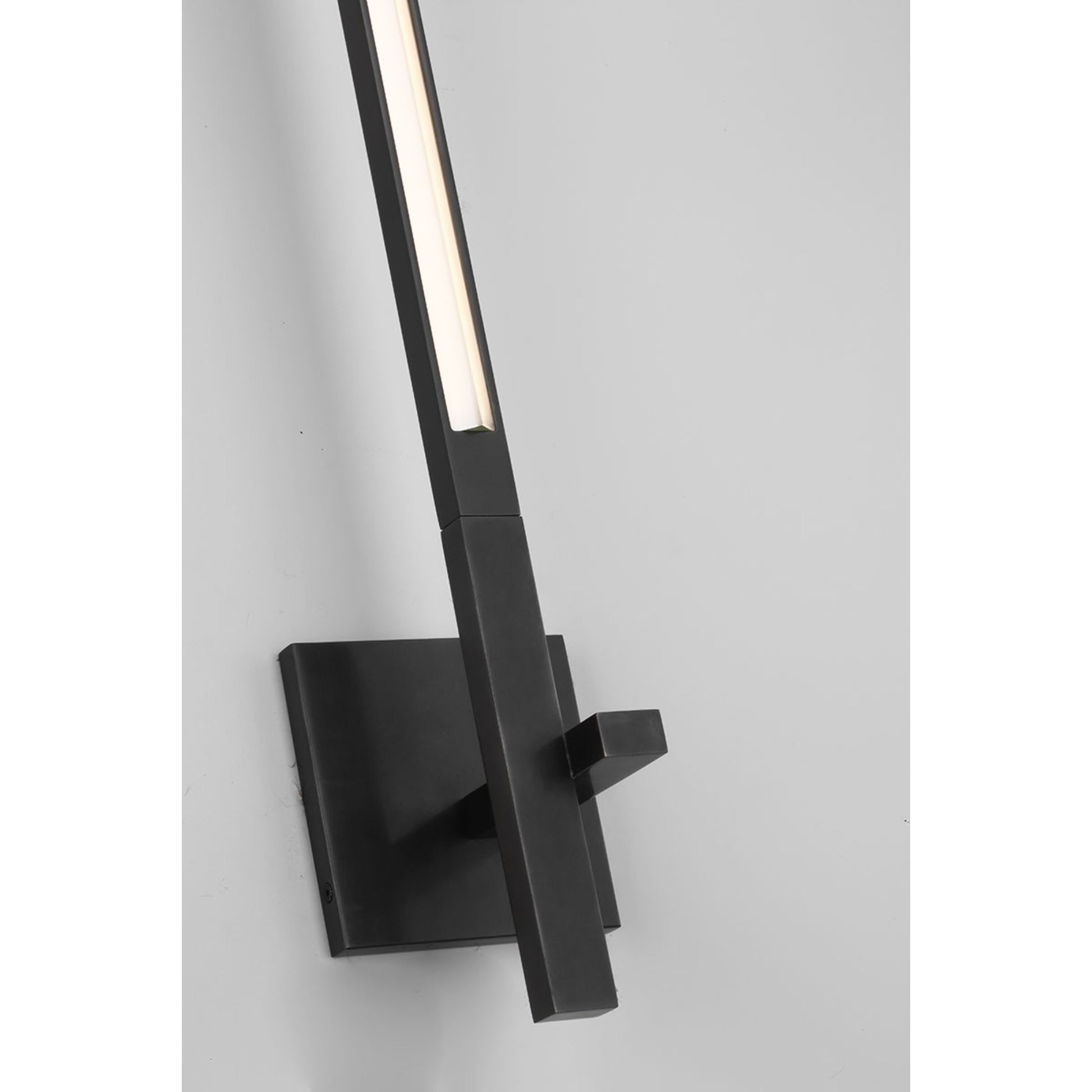 Cityscape 36" LED X-Large Wall Sconce, 120-277V, Bronze Finish - Bees Lighting