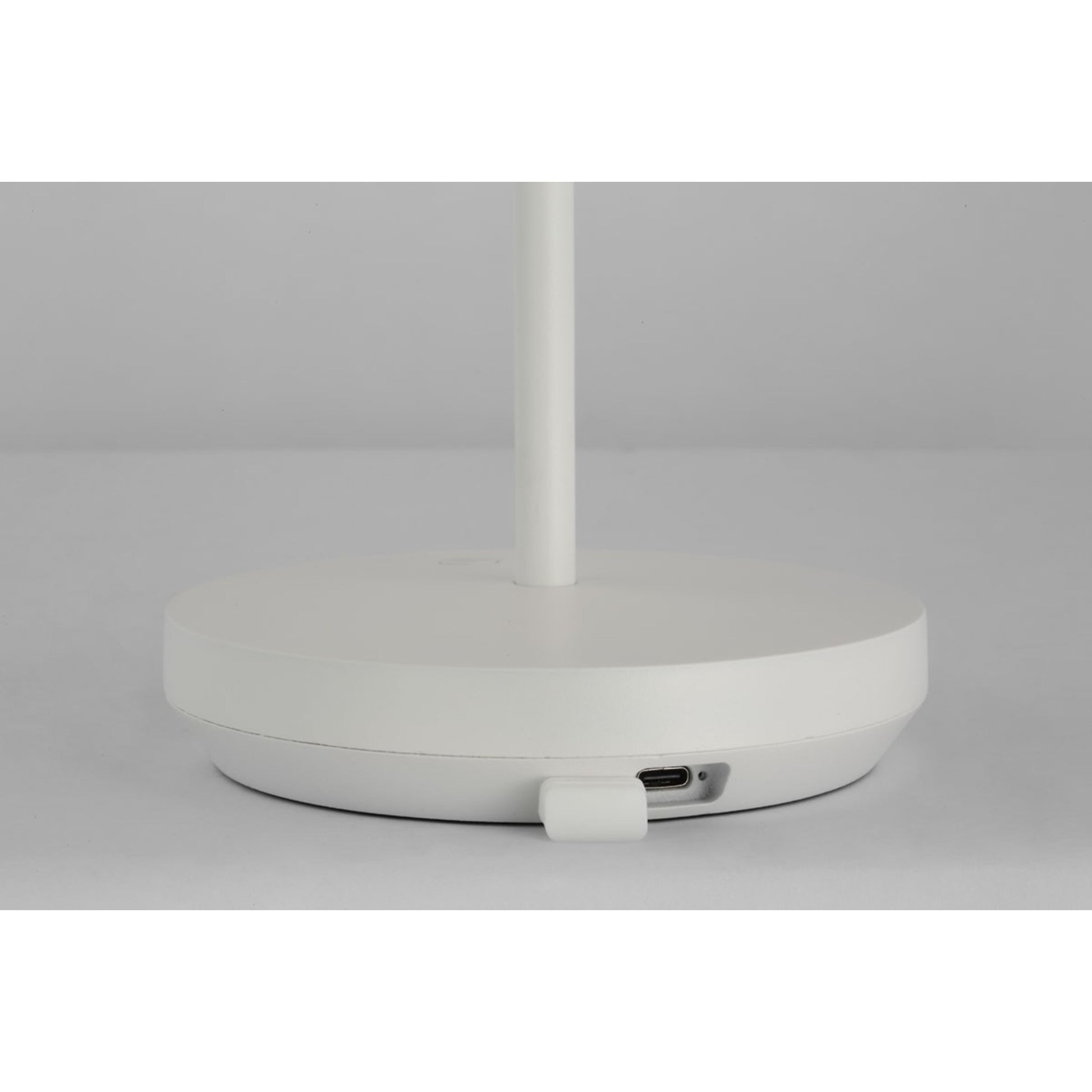 Doppia Short Accent Rechargeable Table Lamp, 120-240V, Matte White Finish - Bees Lighting