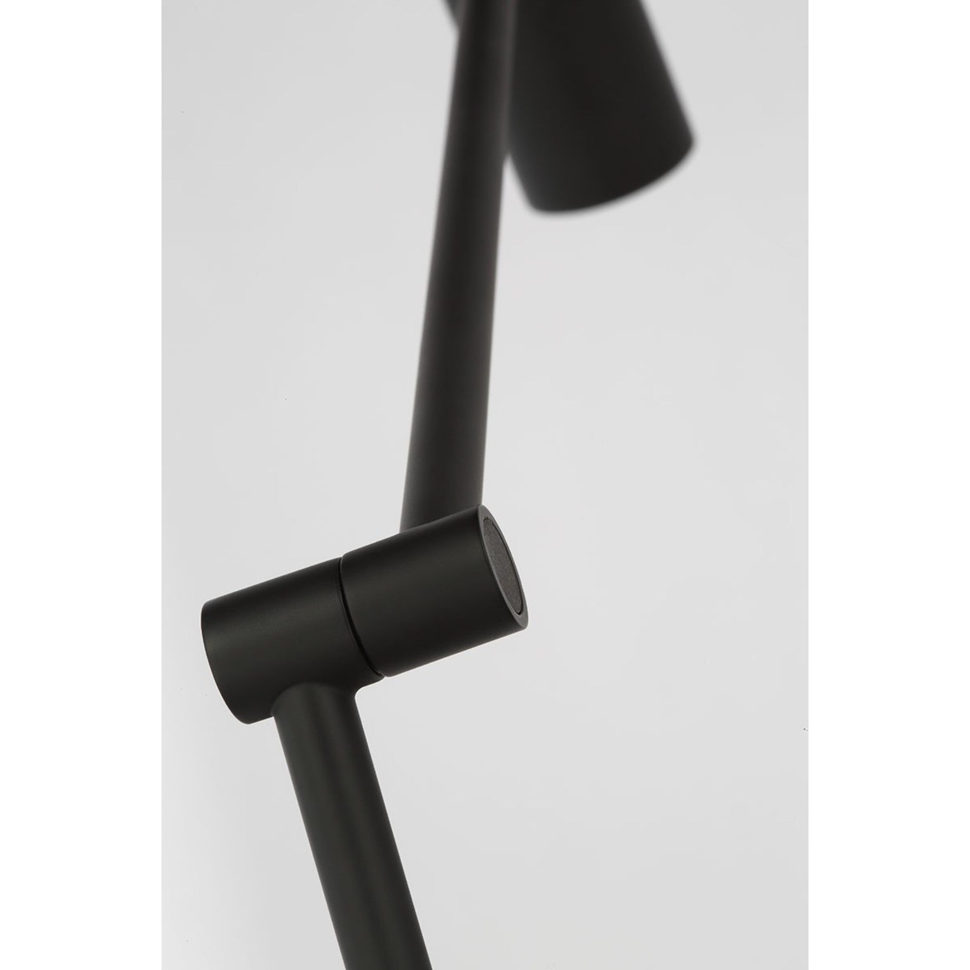 Ponte LED Small Floor Lamp, 120-240V, Nightshade Black Finish - Bees Lighting