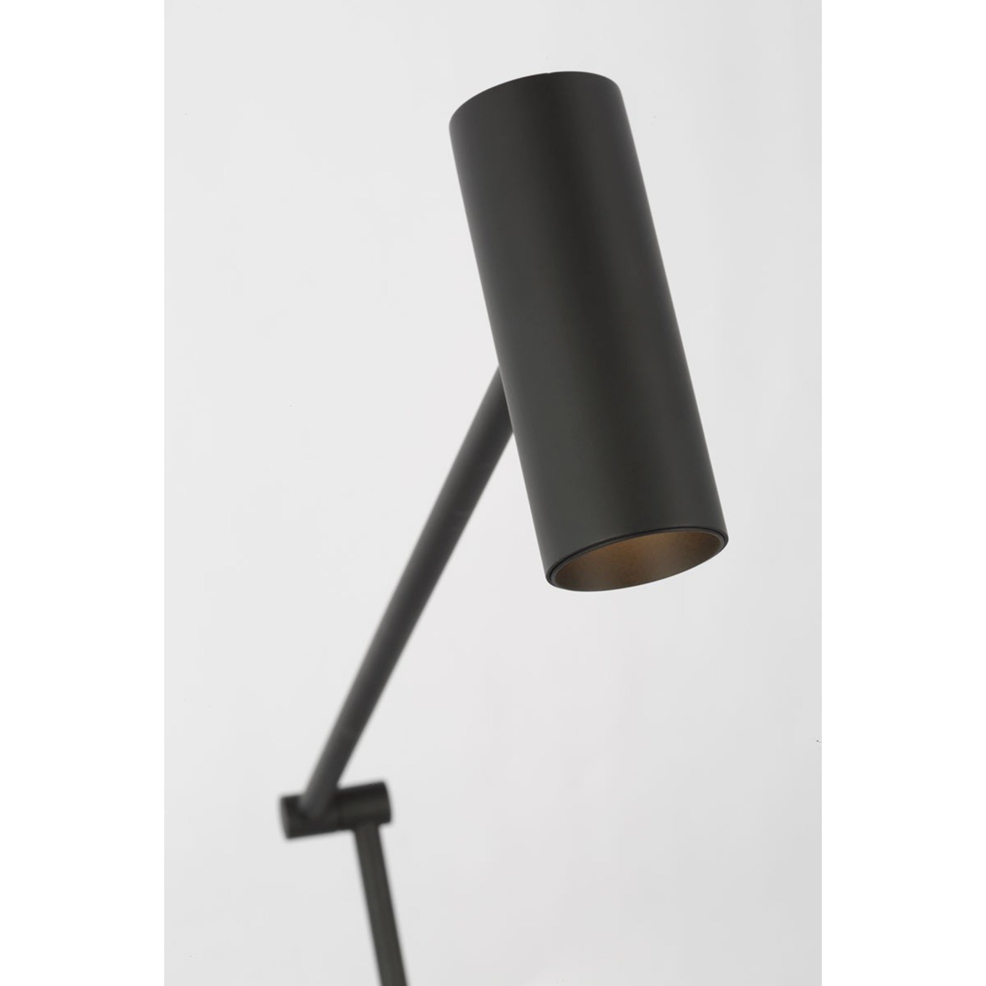 Ponte LED X-Large Table Lamp, 120-240V, Nightshade Black Finish - Bees Lighting