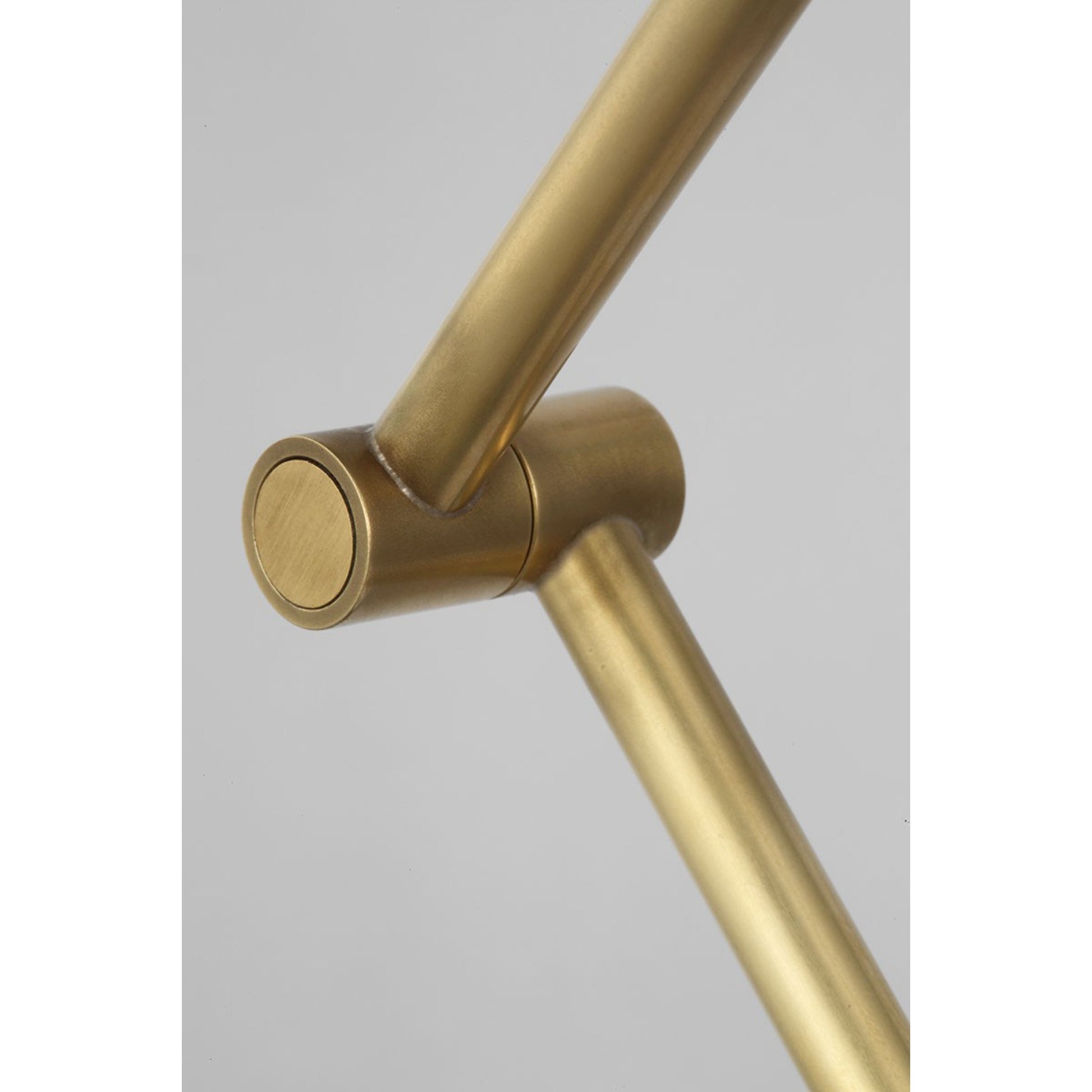 Ponte LED X-Large Table Lamp, 120-240V, Hand Rubbed Antique Brass Finish - Bees Lighting