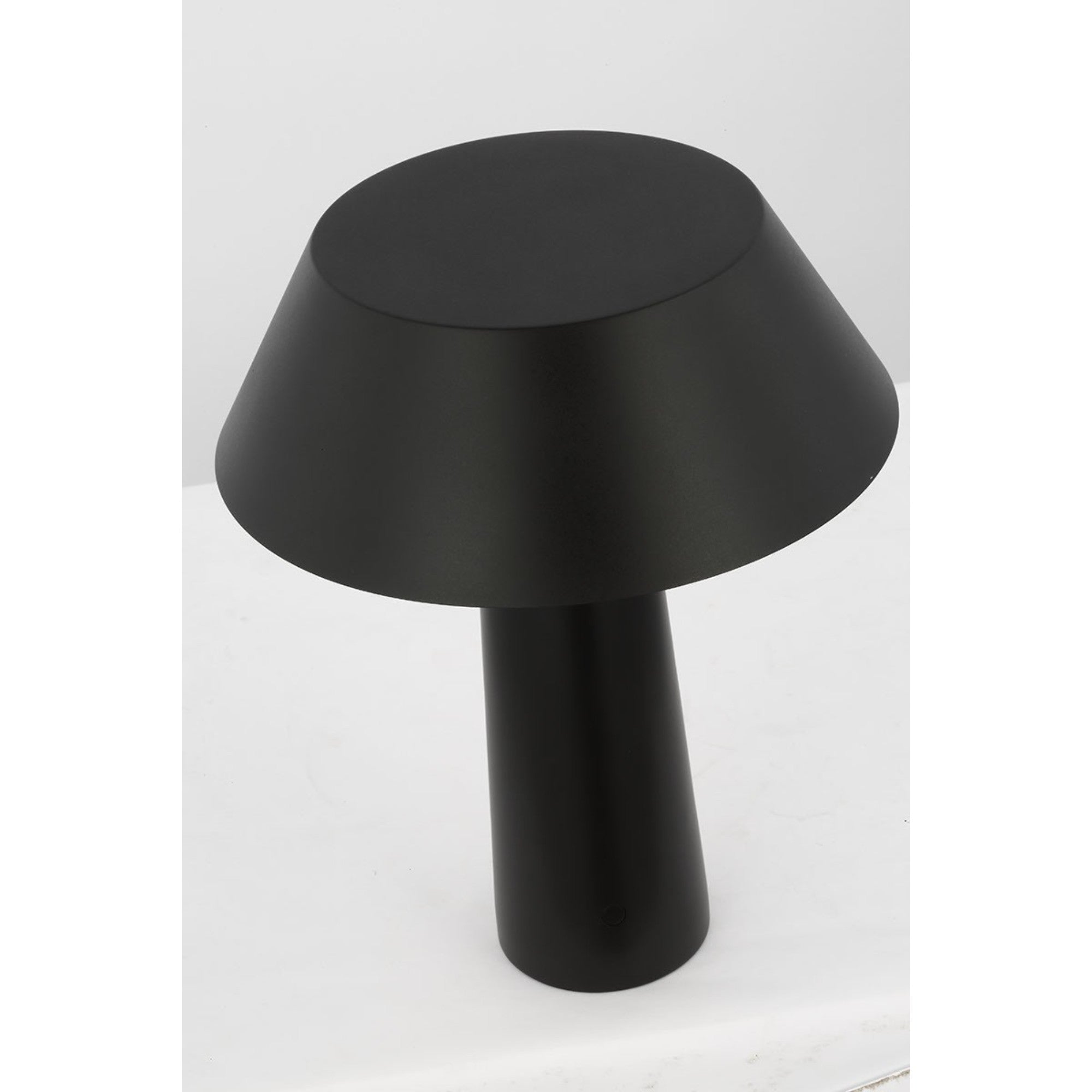 Sesa Accent Rechargeable Table Lamp, 120-240V, Black Finish - Bees Lighting