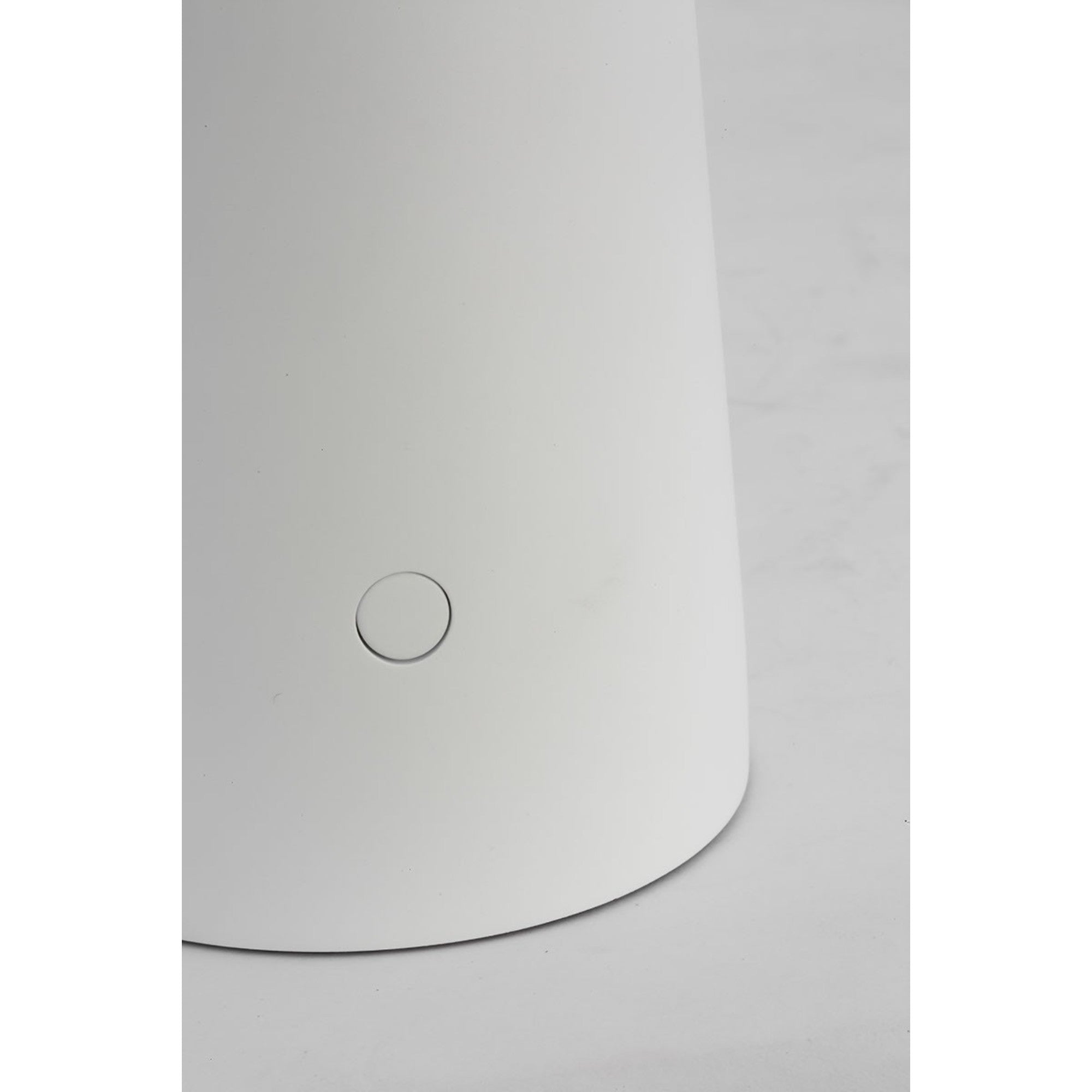 Sesa Accent Rechargeable Table Lamp, 120-240V, Matte White Finish - Bees Lighting