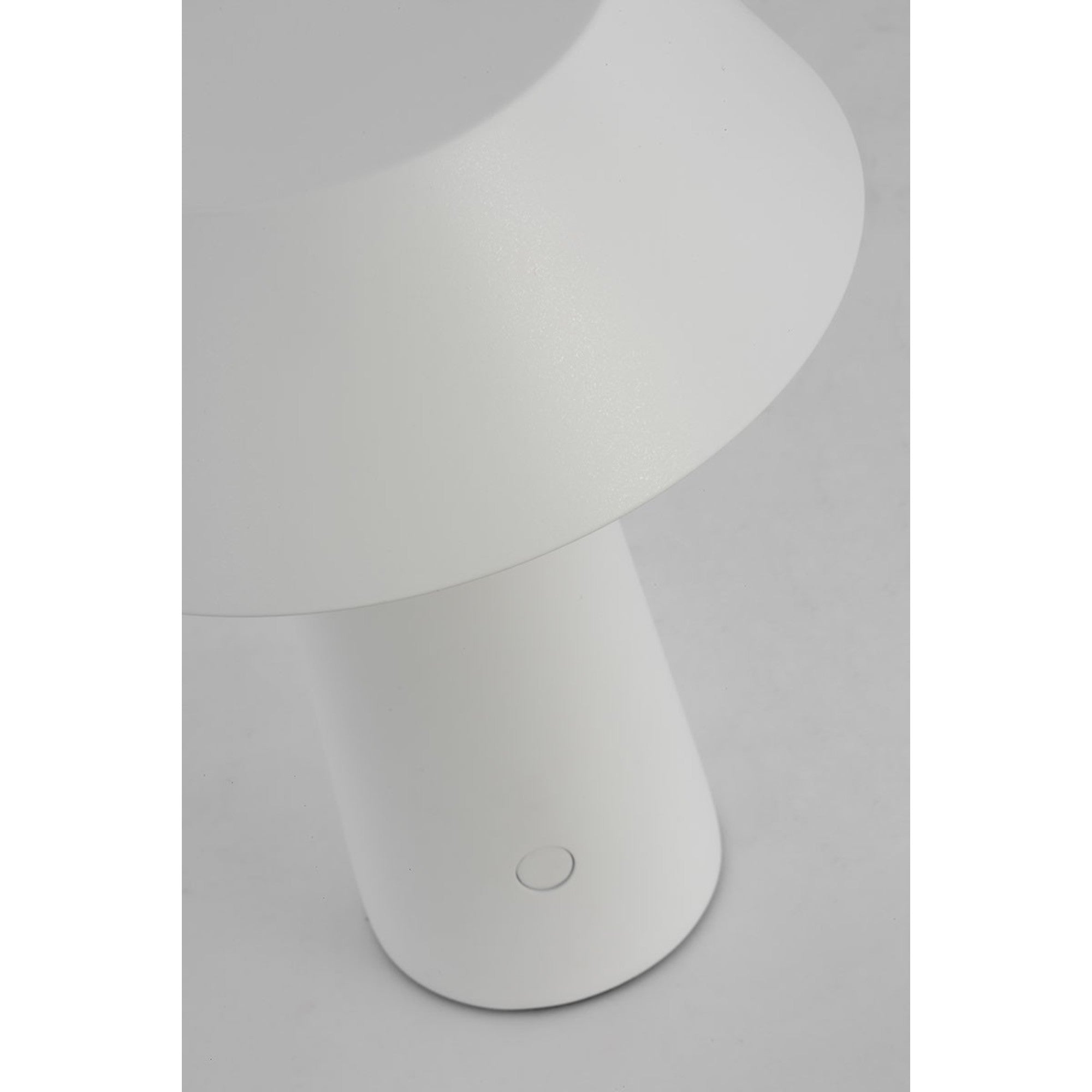 Sesa Short Accent Rechargeable Table Lamp, 120-240V, Matte White Finish - Bees Lighting