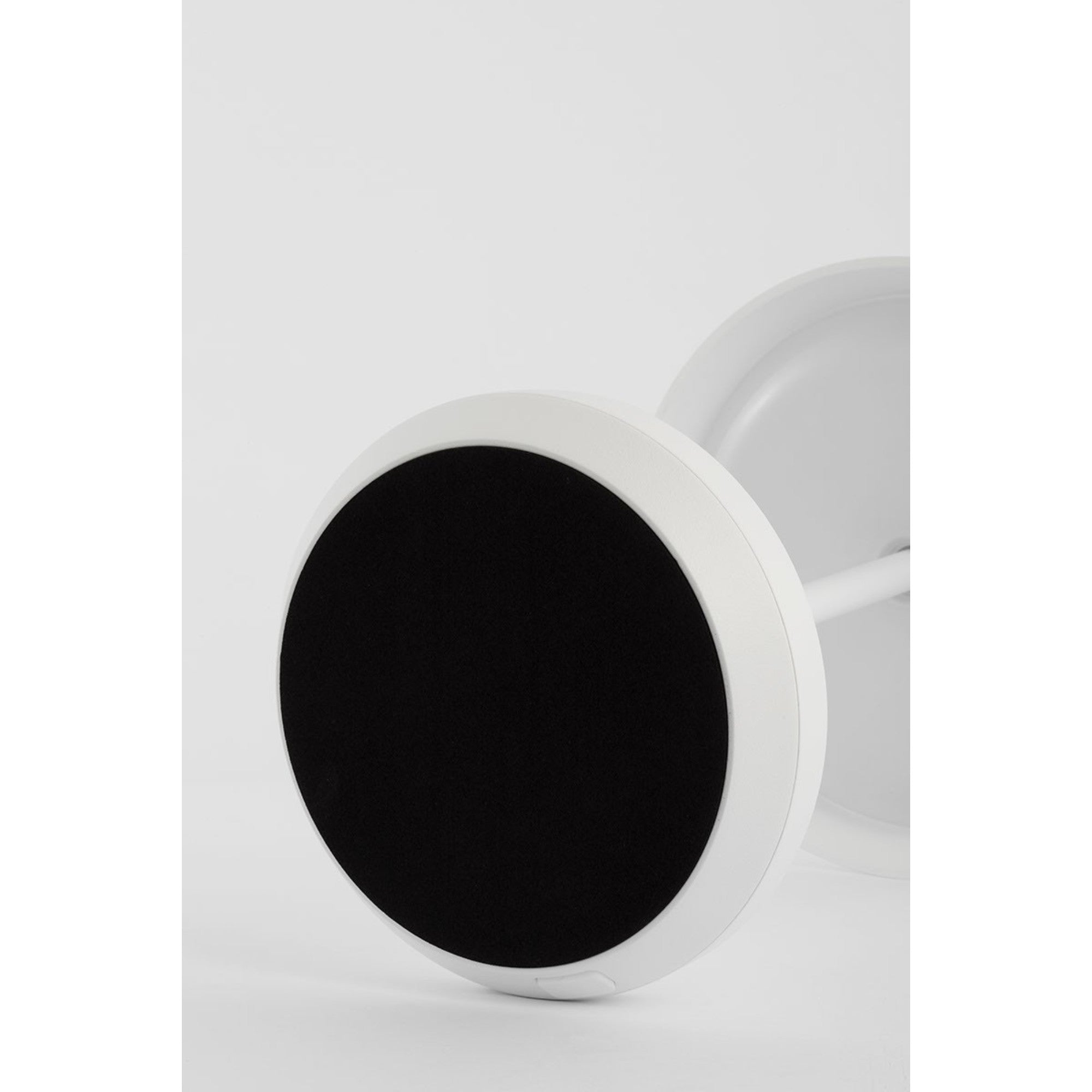 Tepa Short Accent Rechargeable Table Lamp, 120-240V, Matte White Finish - Bees Lighting